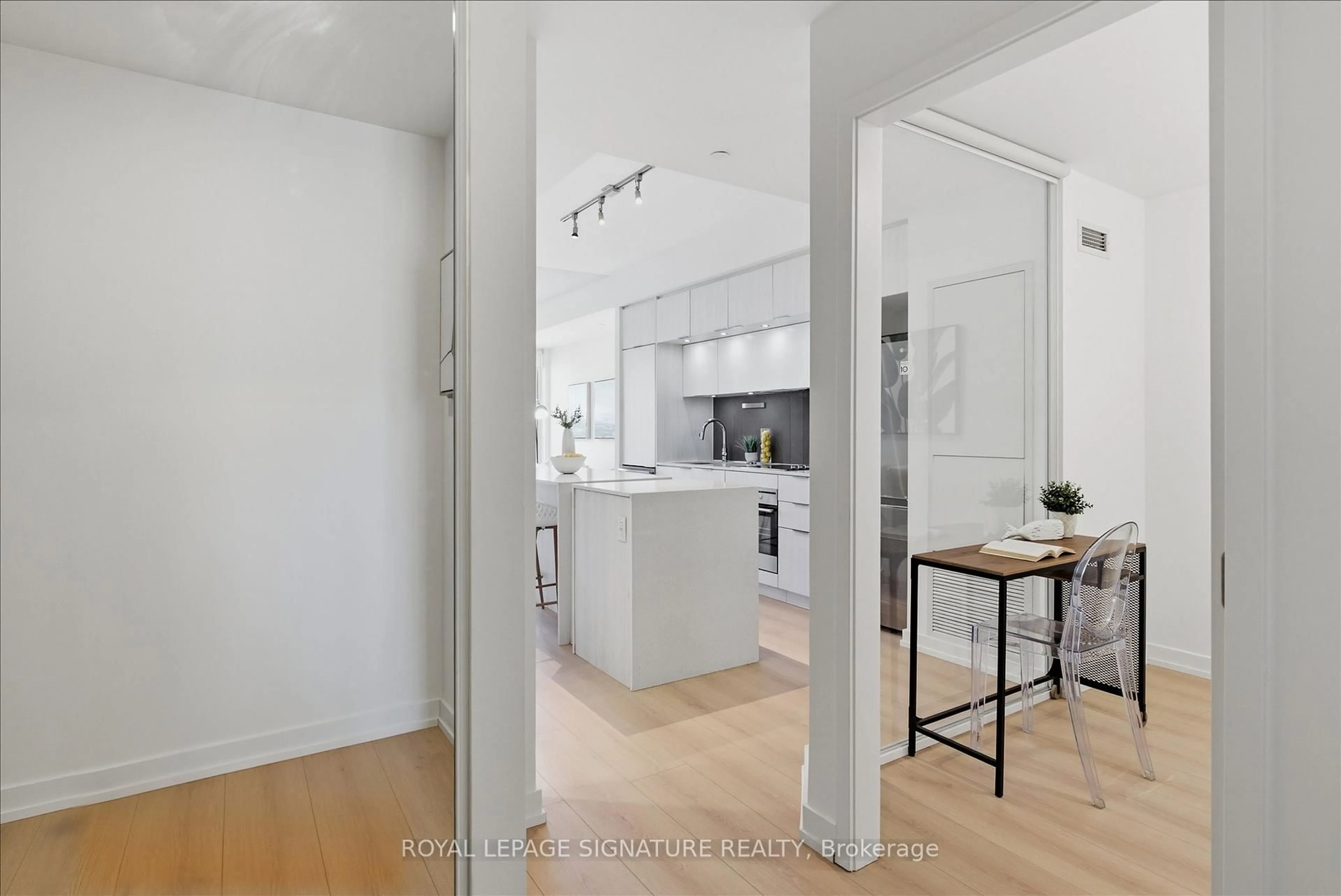 Unknown for 170 Sumach St #1807, Toronto Ontario M5A 0C3