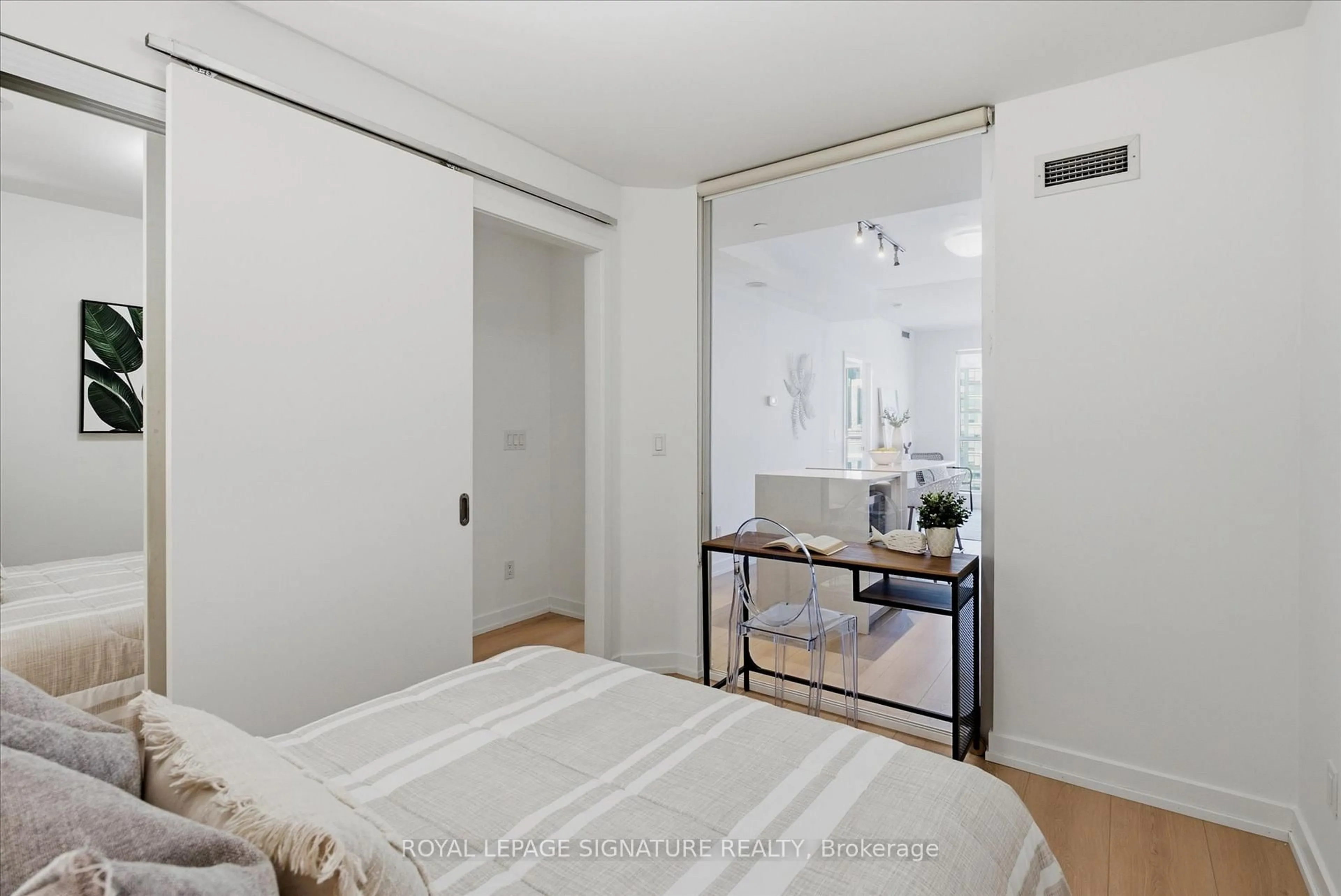 A pic of a room for 170 Sumach St #1807, Toronto Ontario M5A 0C3