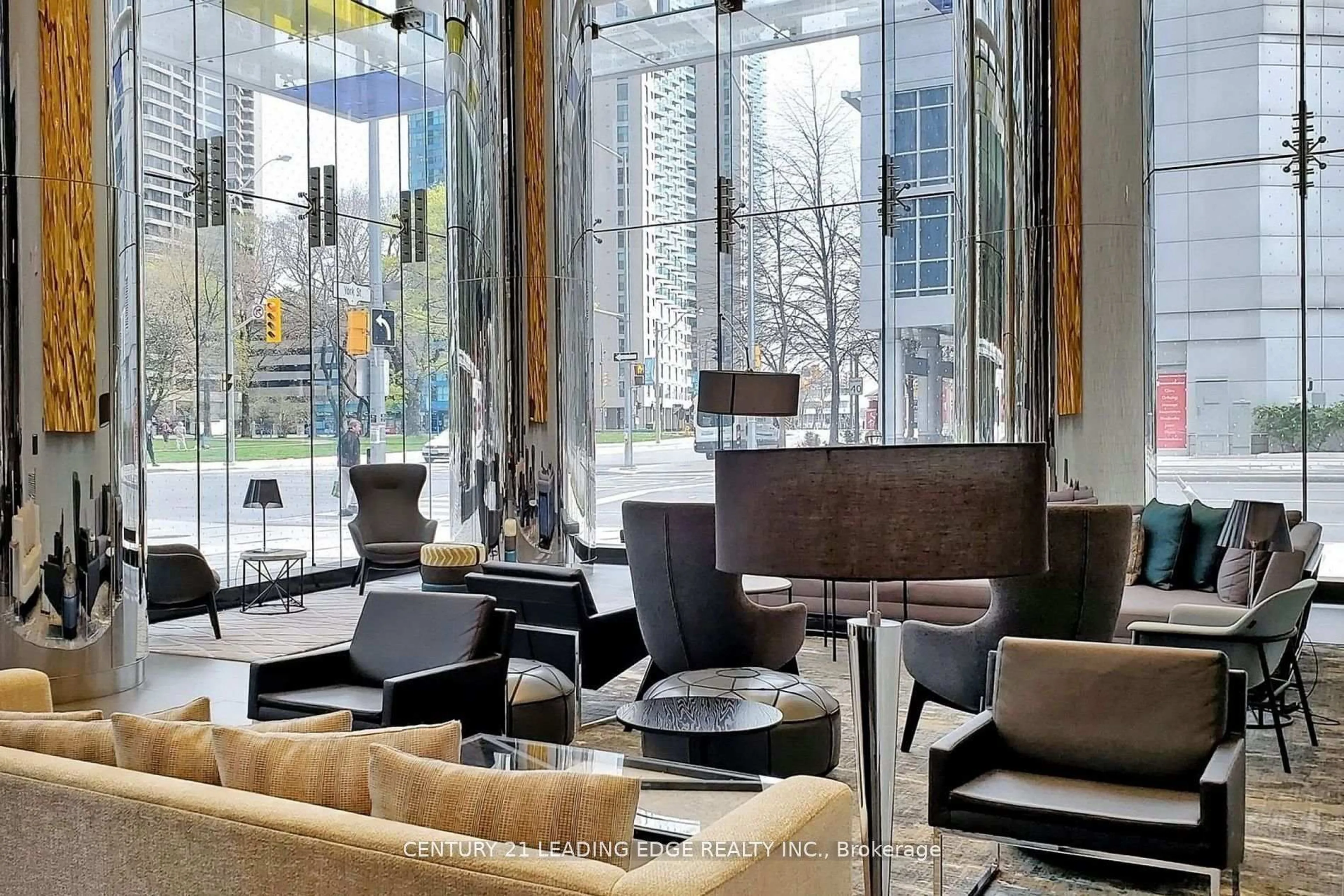 Lobby for 10 York St #5008, Toronto Ontario M5J 0E1