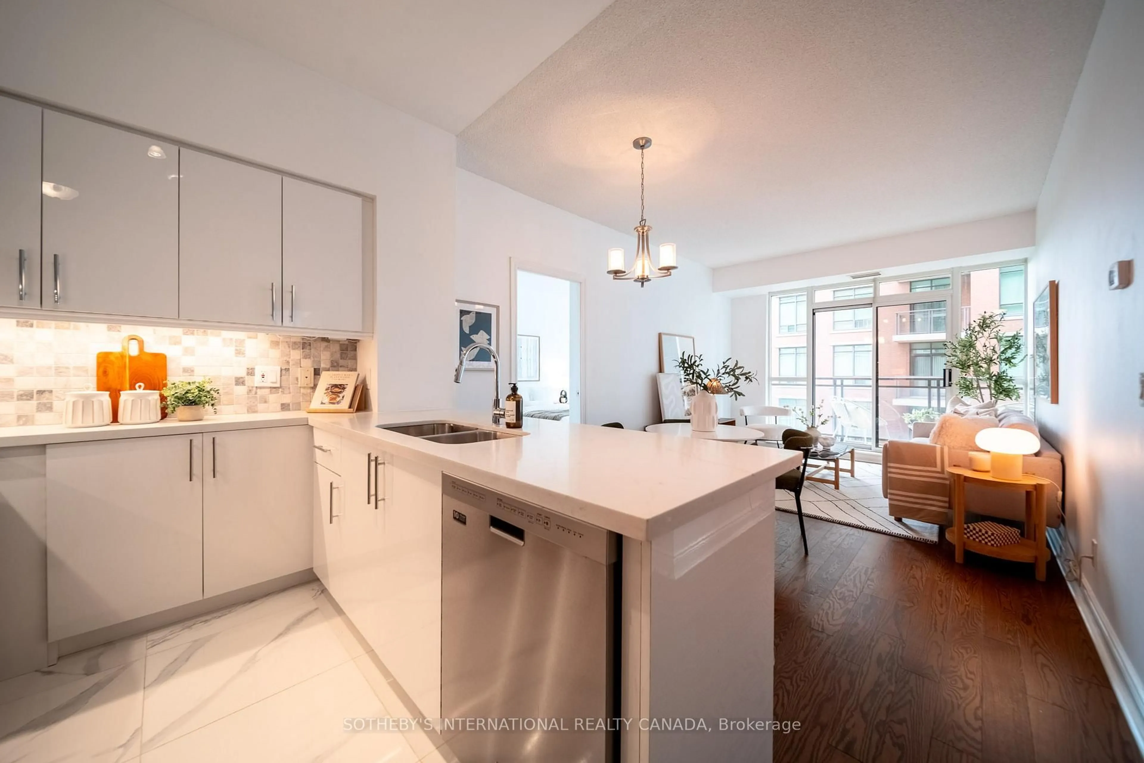 Open concept kitchen, ceramic/tile floor for 319 Merton St #809, Toronto Ontario M4S 1A5