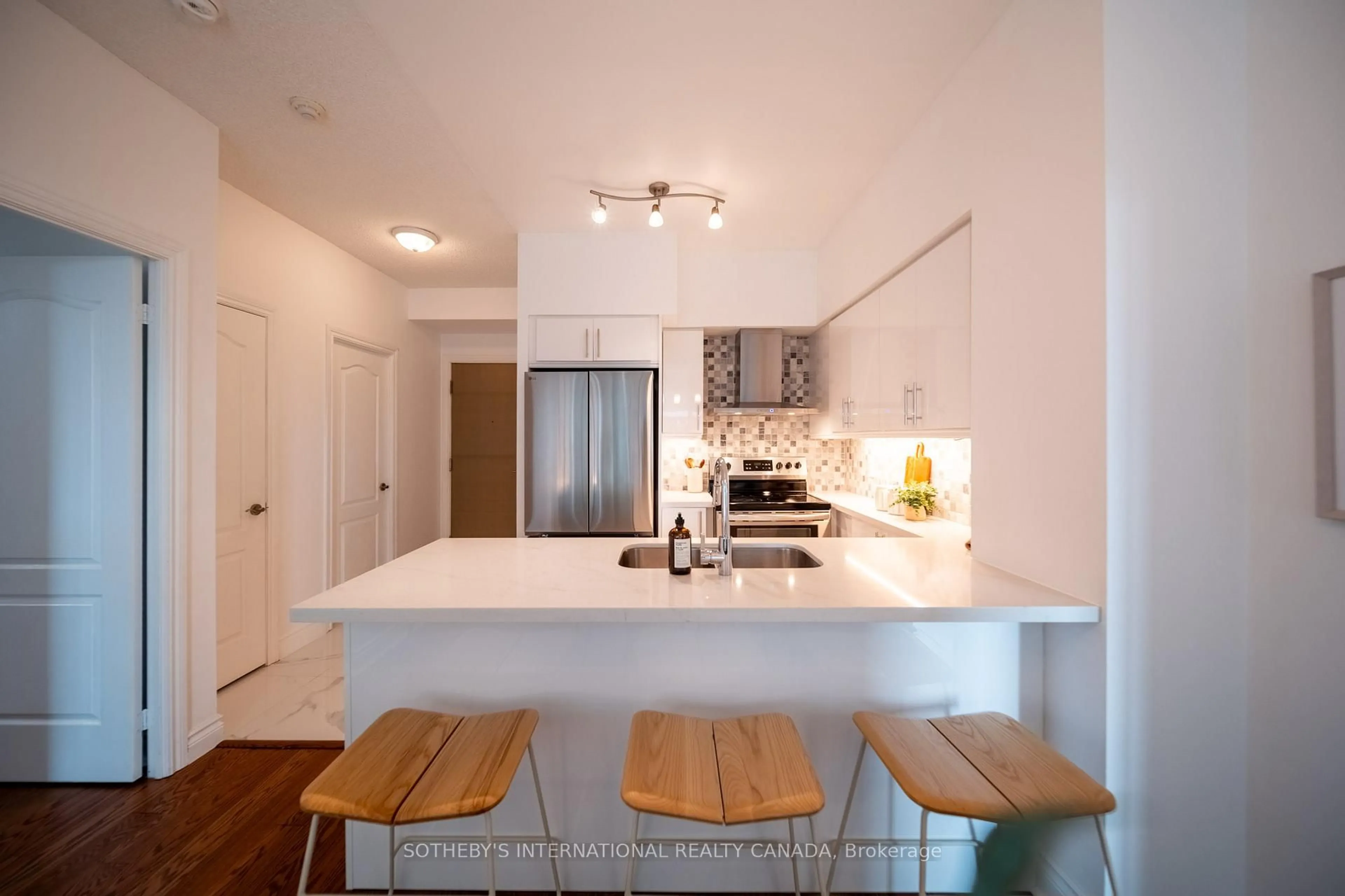 Open concept kitchen, unknown for 319 Merton St #809, Toronto Ontario M4S 1A5