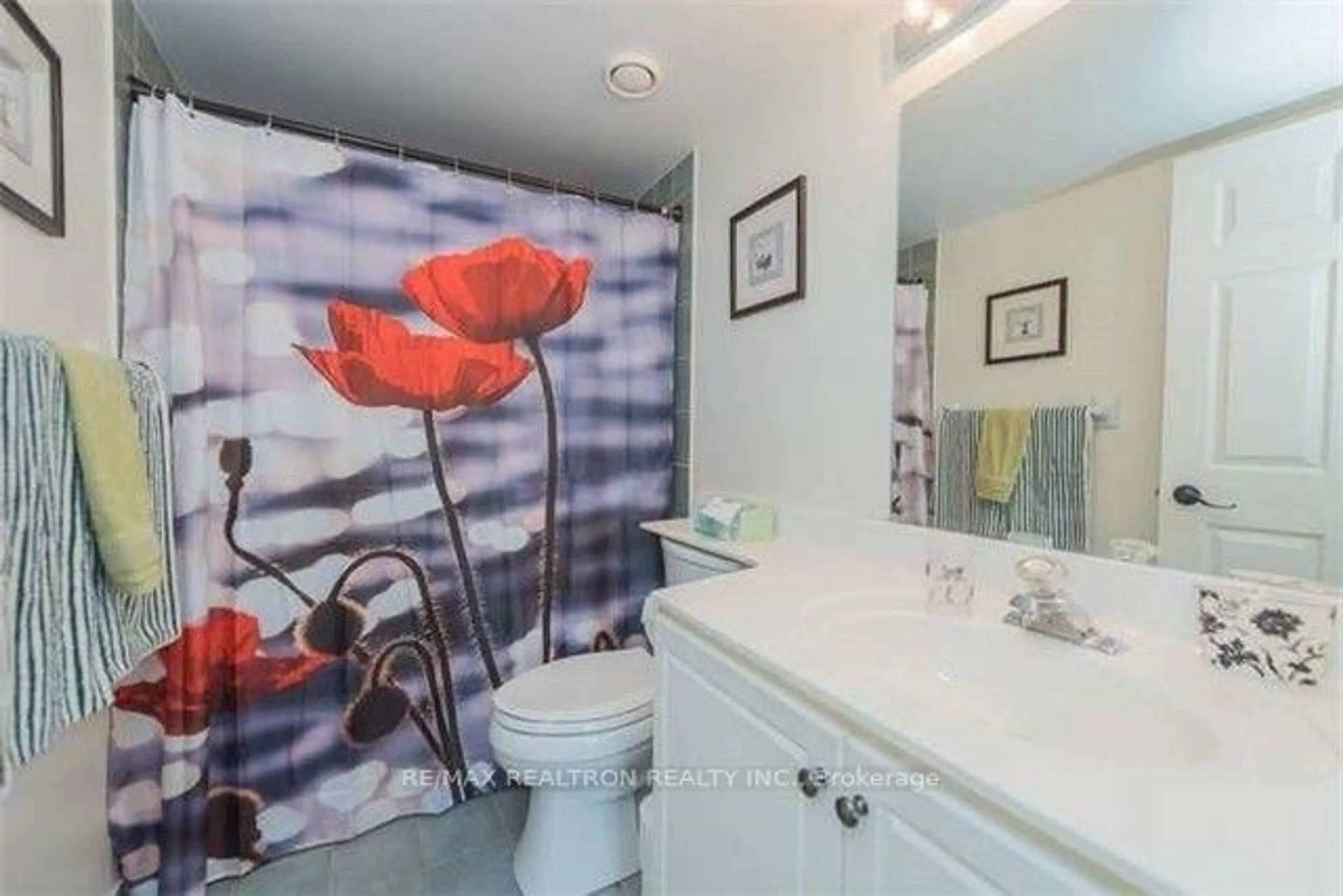 Contemporary bathroom, ceramic/tile floor for 1700 Eglinton Ave #1101, Toronto Ontario M4A 2X4