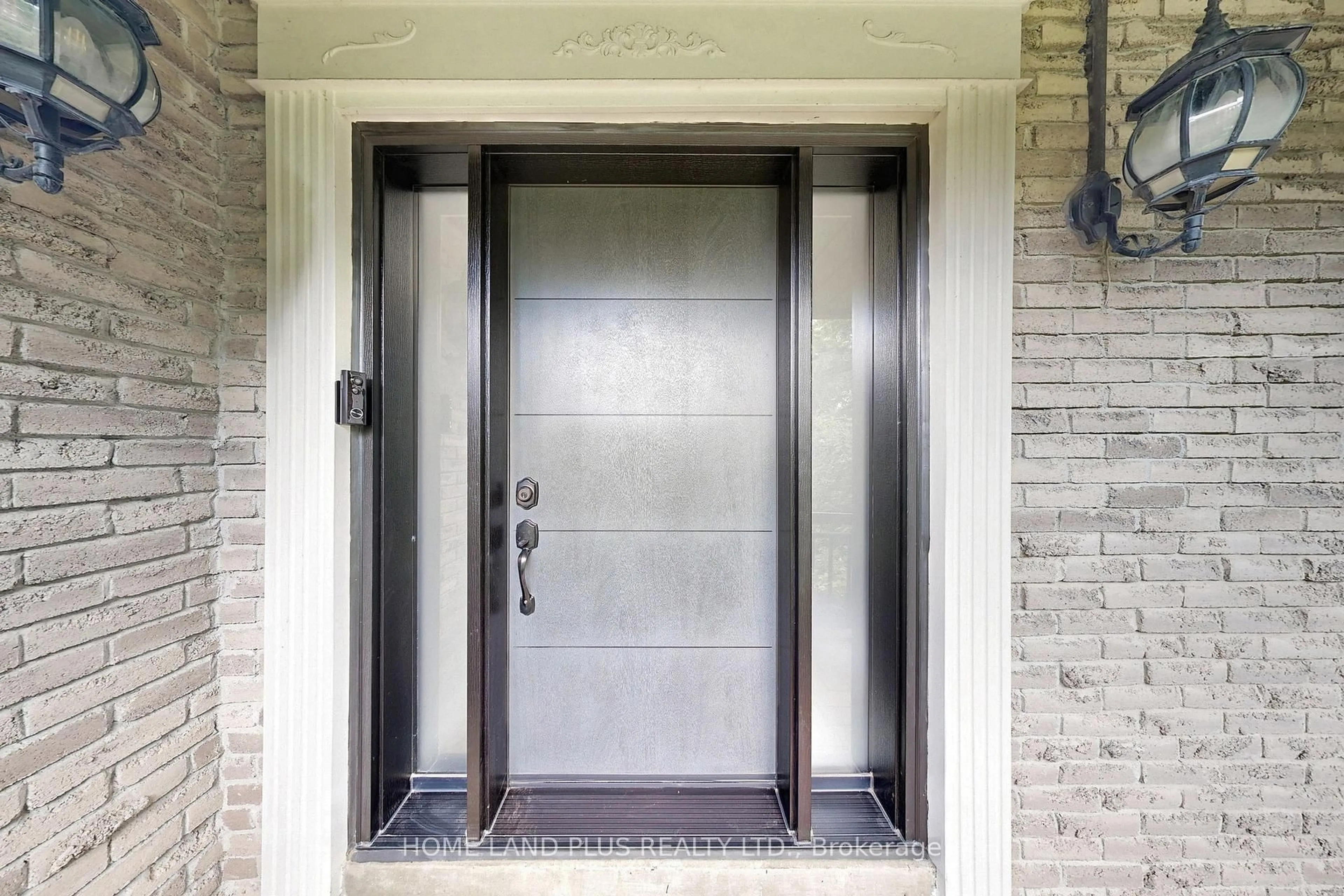 Indoor entryway for 50 Stillwater Cres, Toronto Ontario M2R 3S2