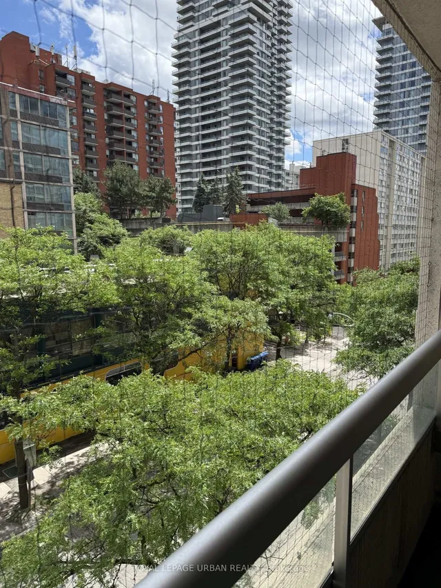 43 Eglinton Ave #506, Toronto 2