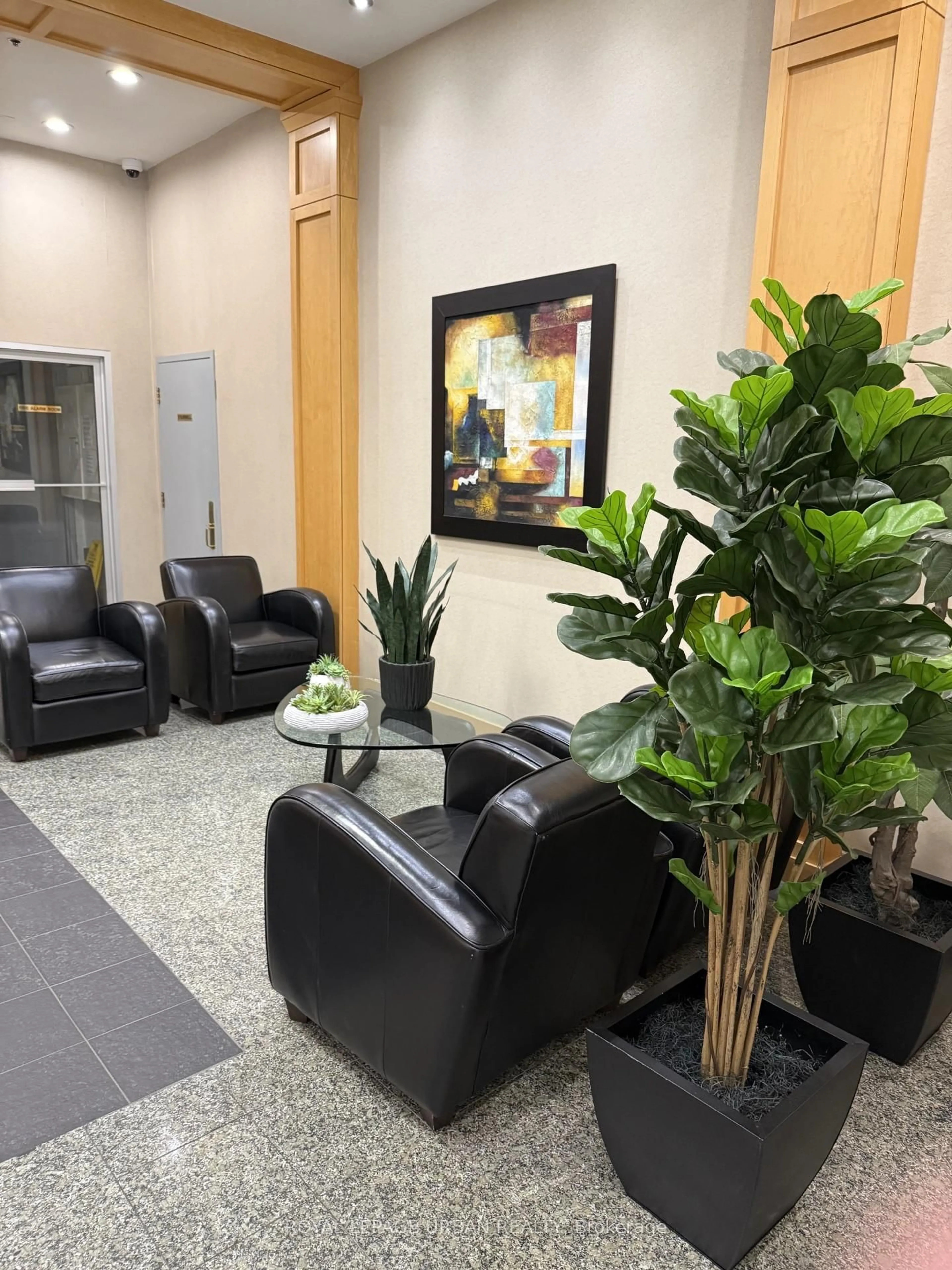 Lobby for 43 Eglinton Ave #506, Toronto Ontario M4P 1A2