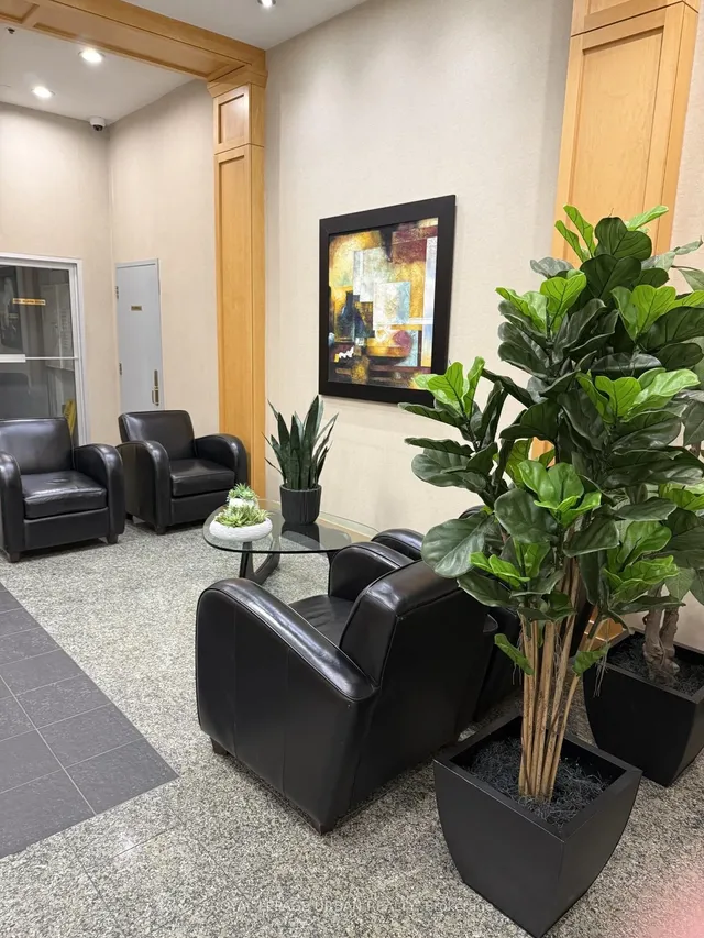 43 Eglinton Ave #506, Toronto 4
