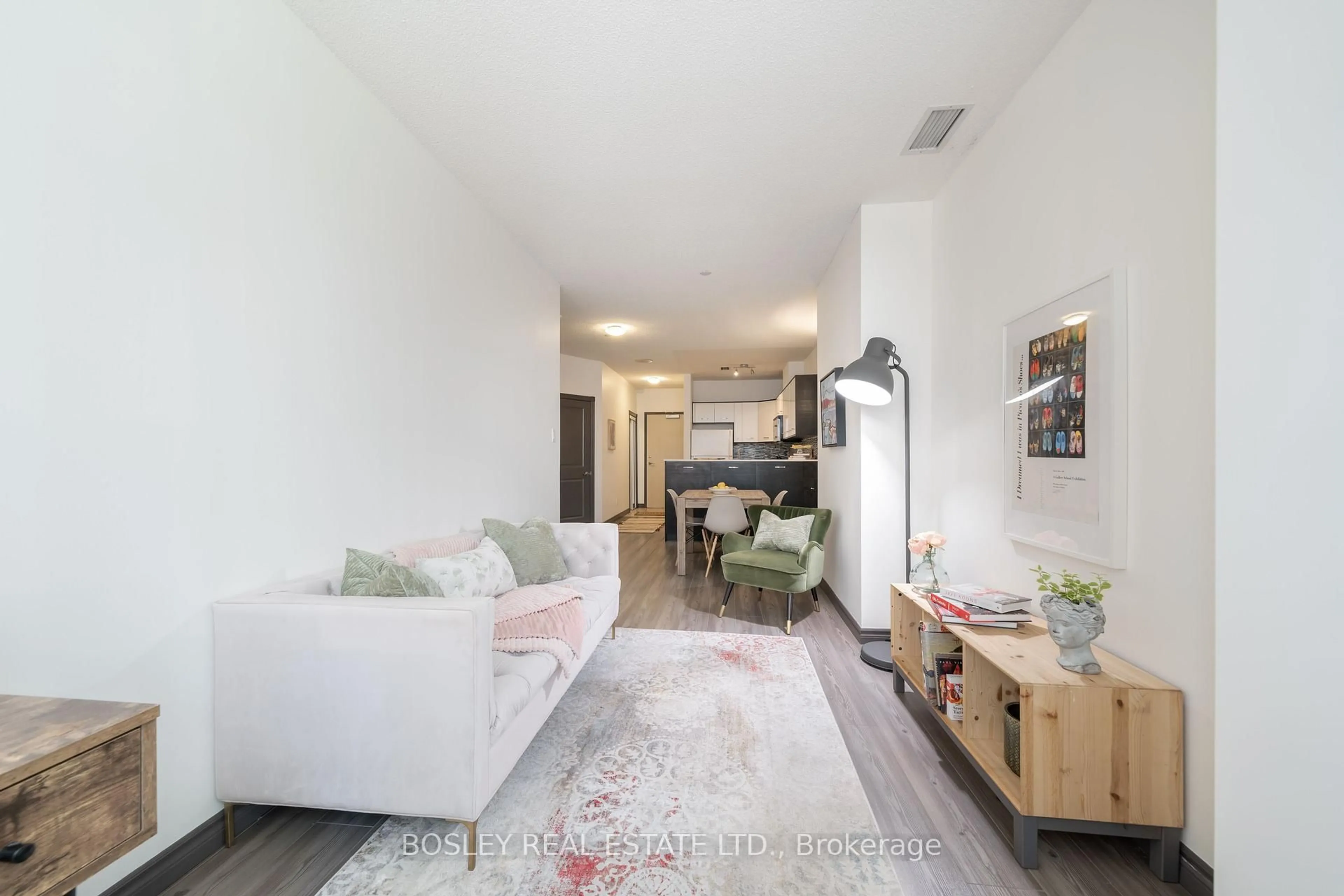 Living room with furniture, unknown for 393 King St #604, Toronto Ontario M5V 3G8