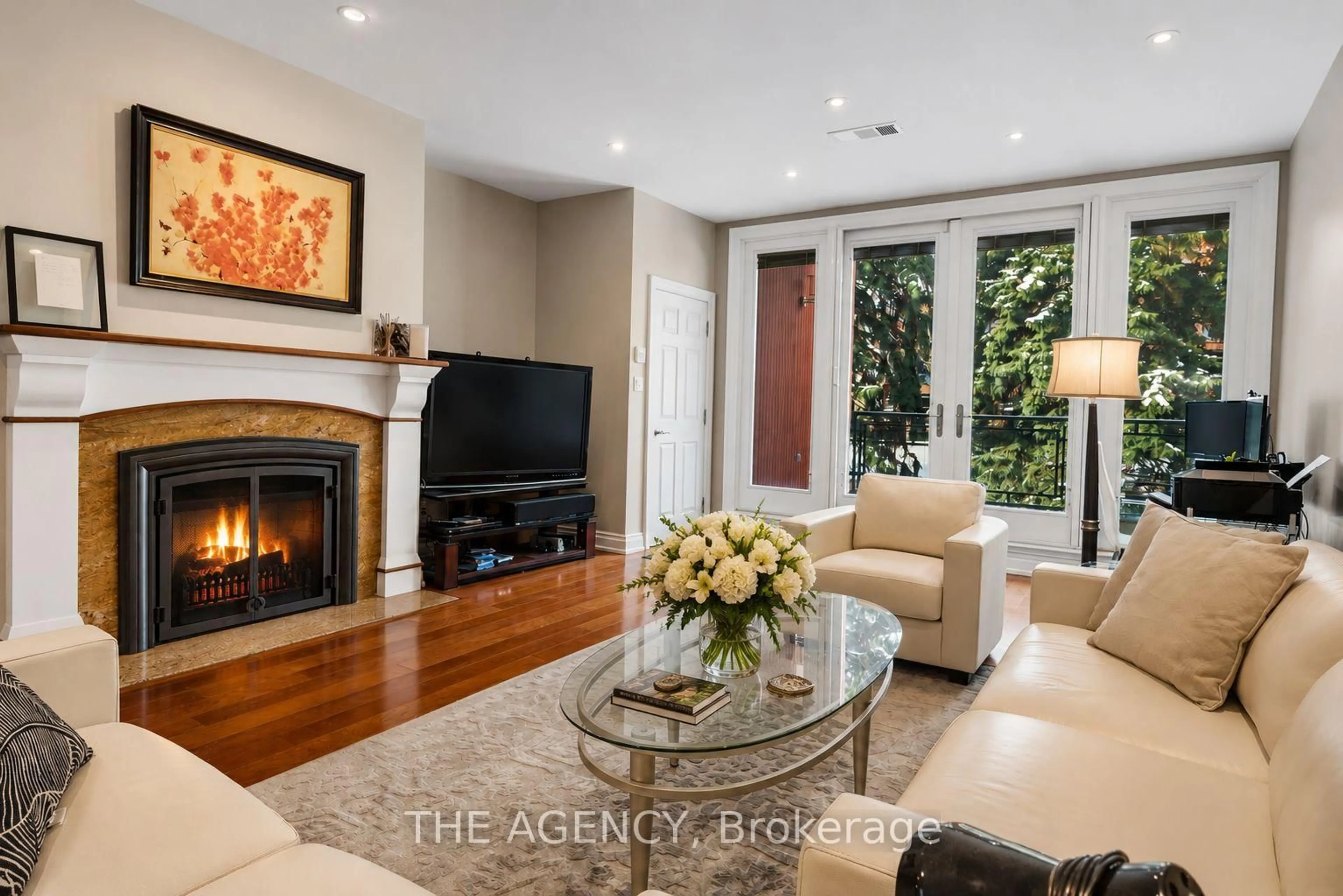 Living room with furniture, unknown for 116 Hazelton Ave #B&C, Toronto Ontario M5R 2E5