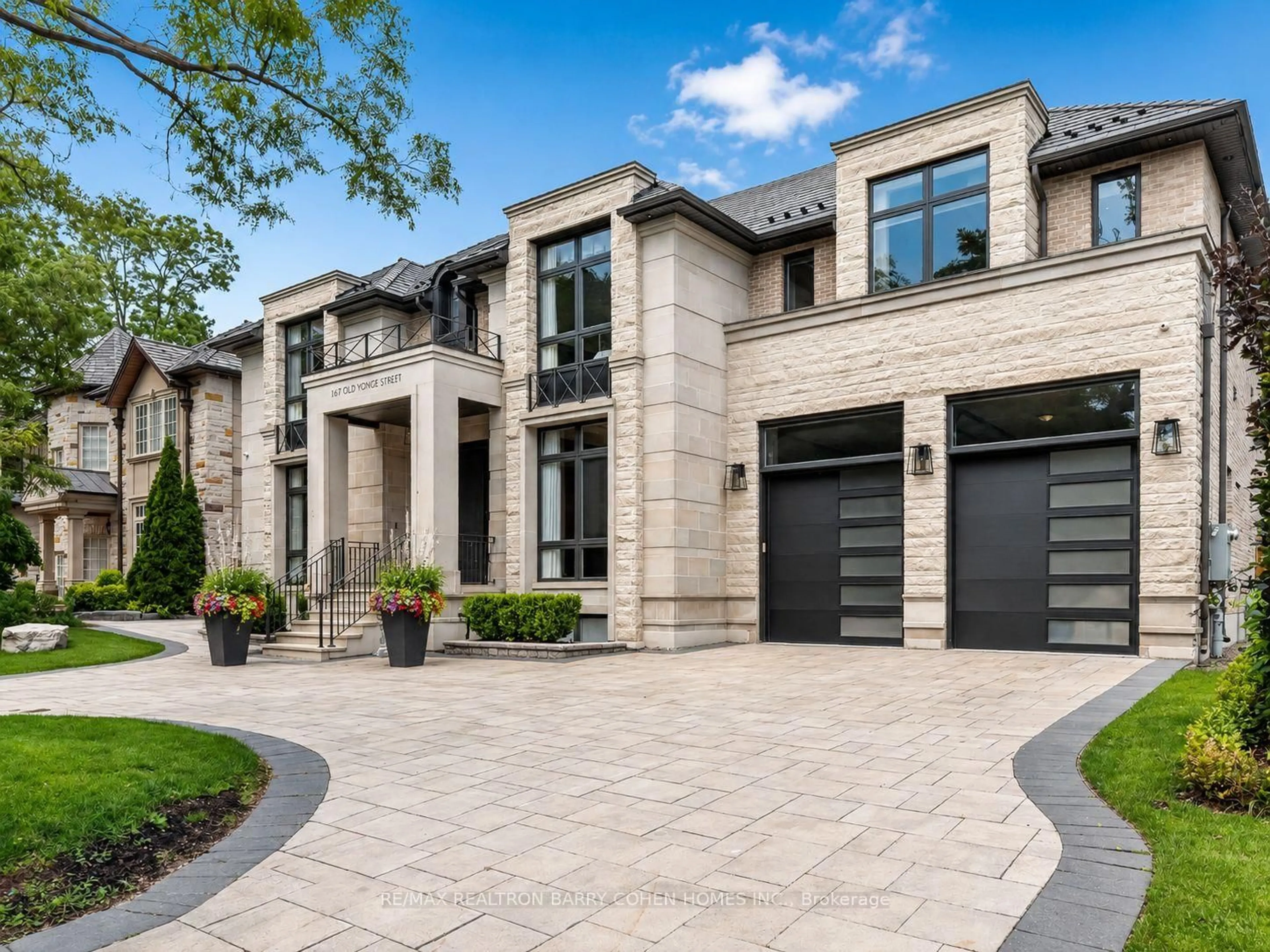 Home with brick exterior material, street for 167 Old Yonge St, Toronto Ontario M2P 1R1