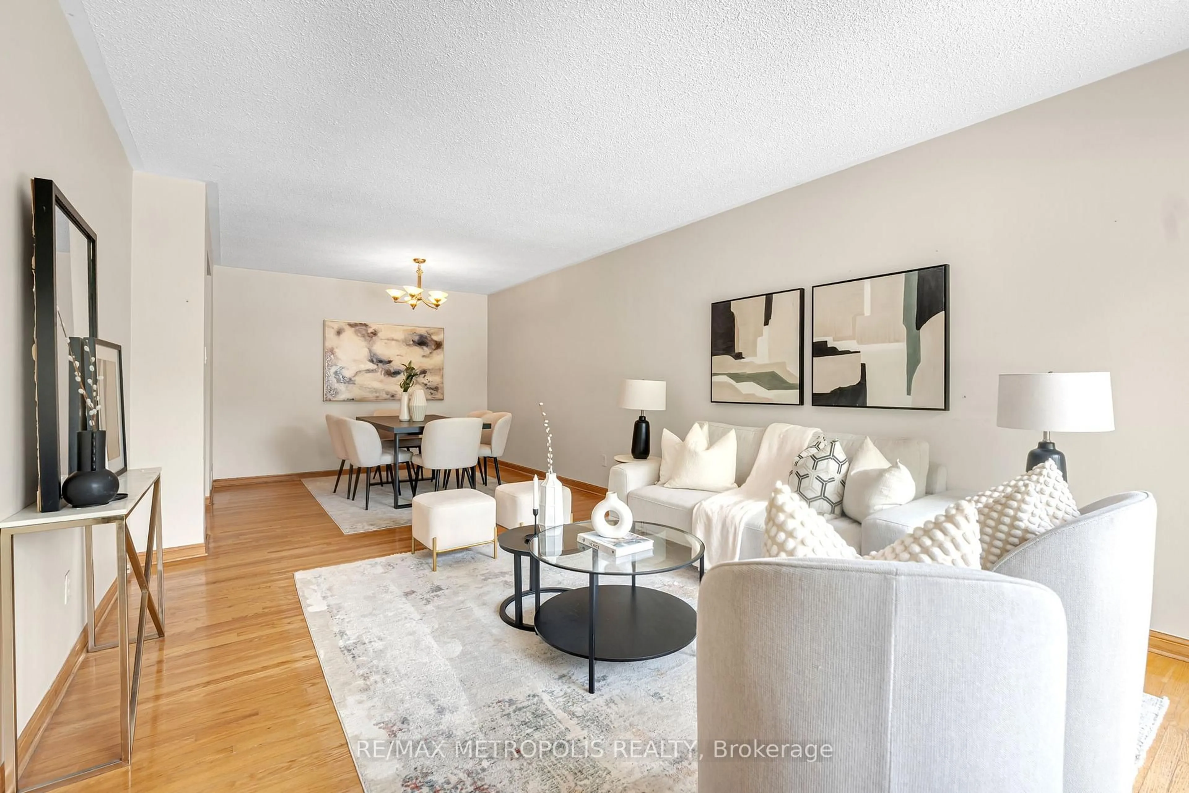 Living room with furniture, unknown for 76 Harrington Cres, Toronto Ontario M2M 2Y5