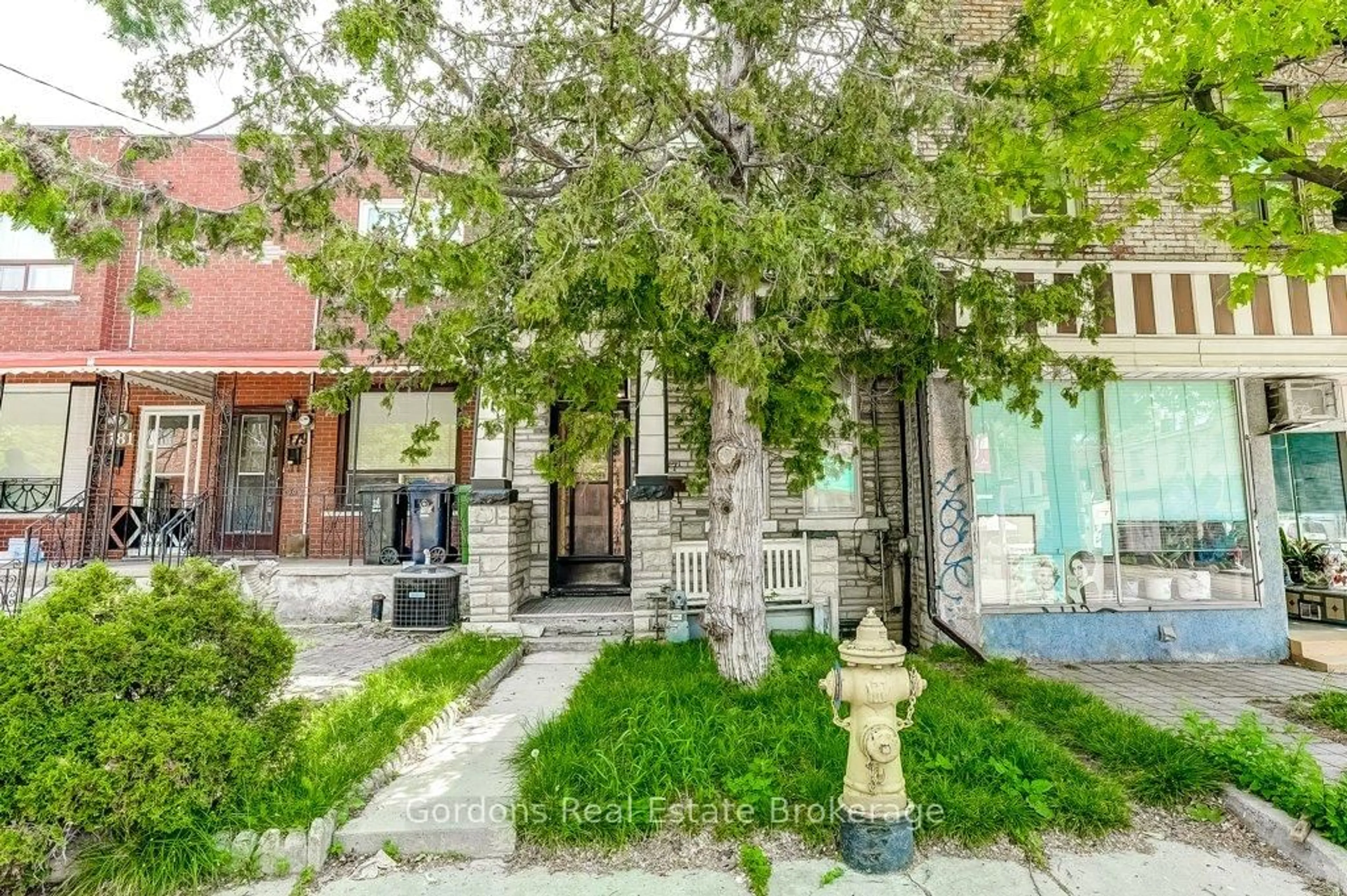 Home with brick exterior material, street for 177 Bellwoods Ave, Toronto Ontario M6J 2P8