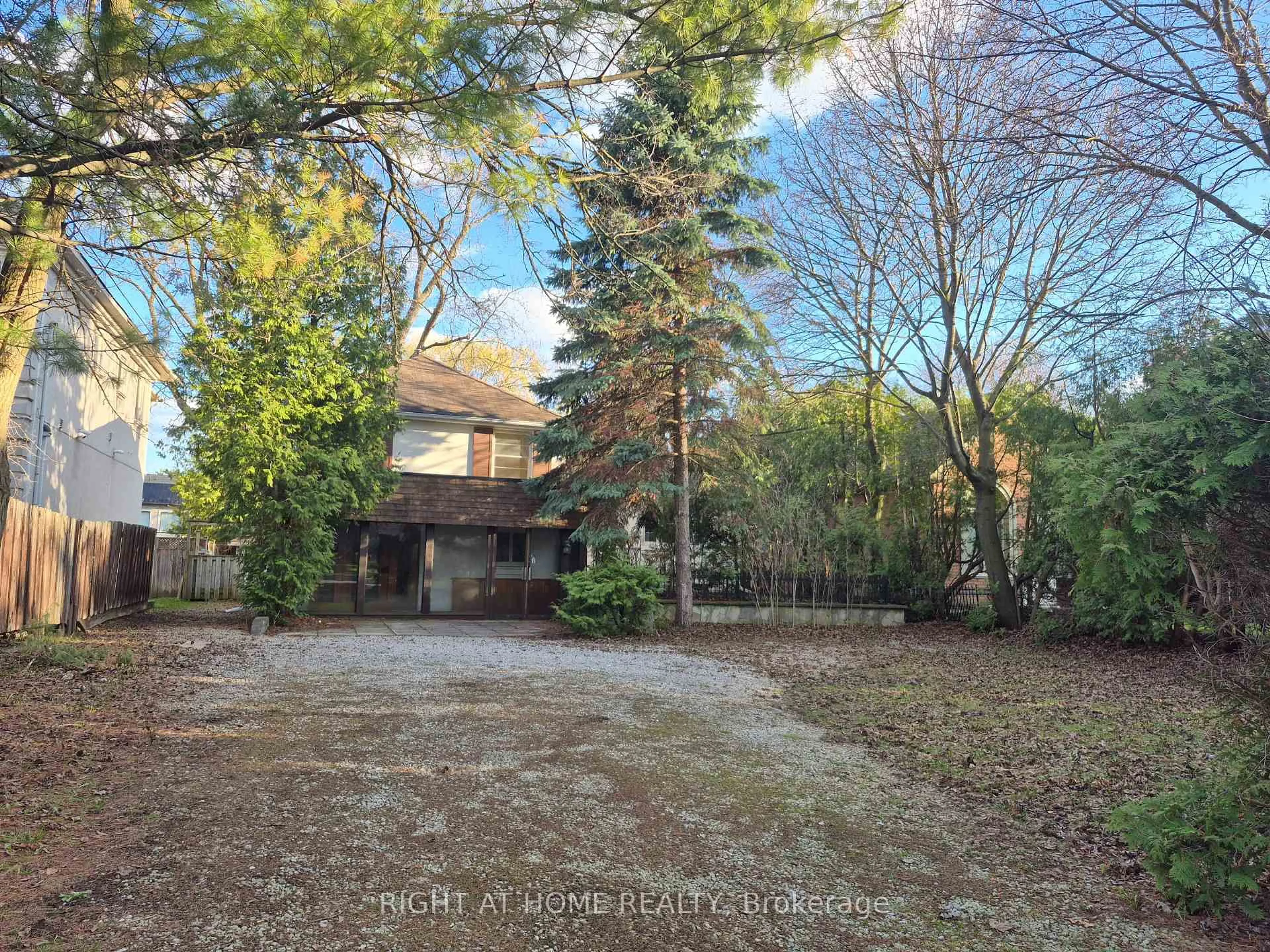 A pic from outside/outdoor area/front of a property/back of a property/a pic from drone, unknown for 67 Truman Rd, Toronto Ontario M2L 2L7