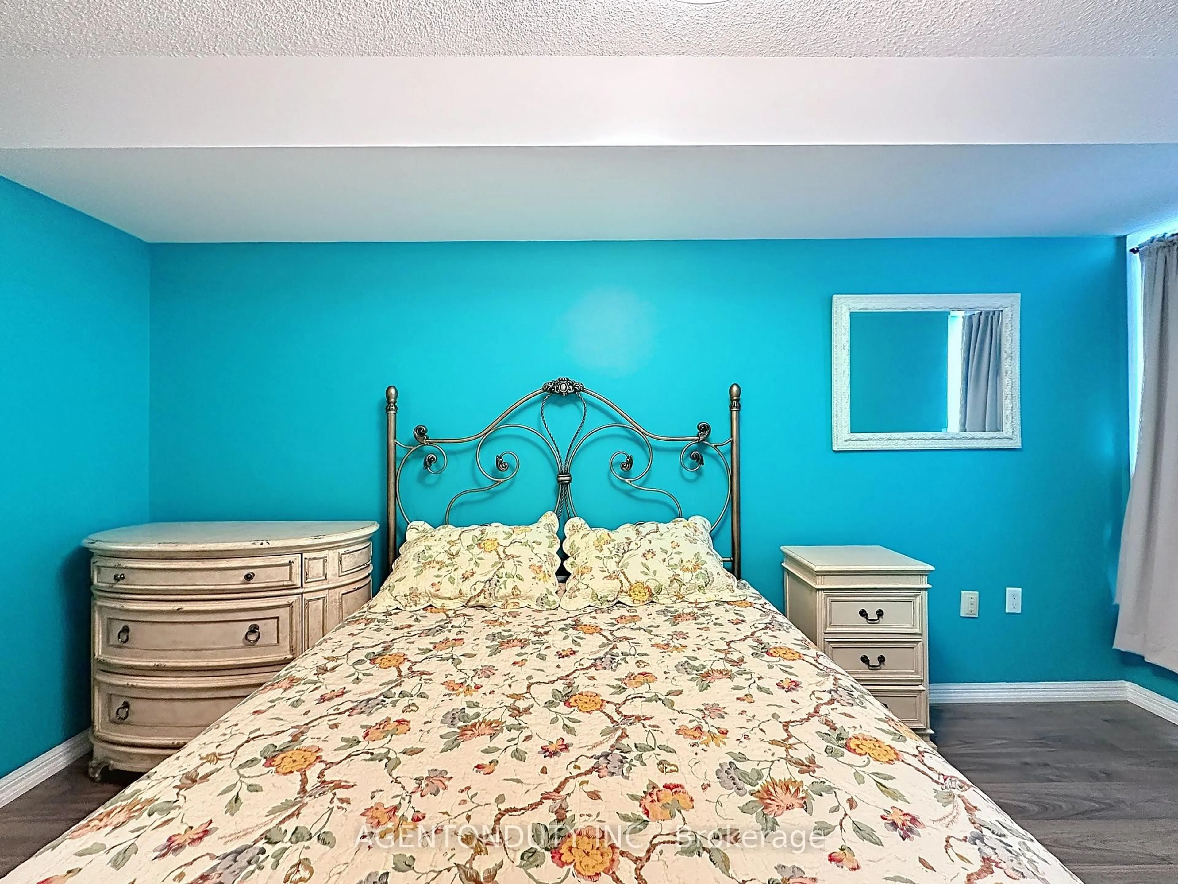 Bedroom with bed, unknown for 109 Front St #613, Toronto Ontario M5A 4P7