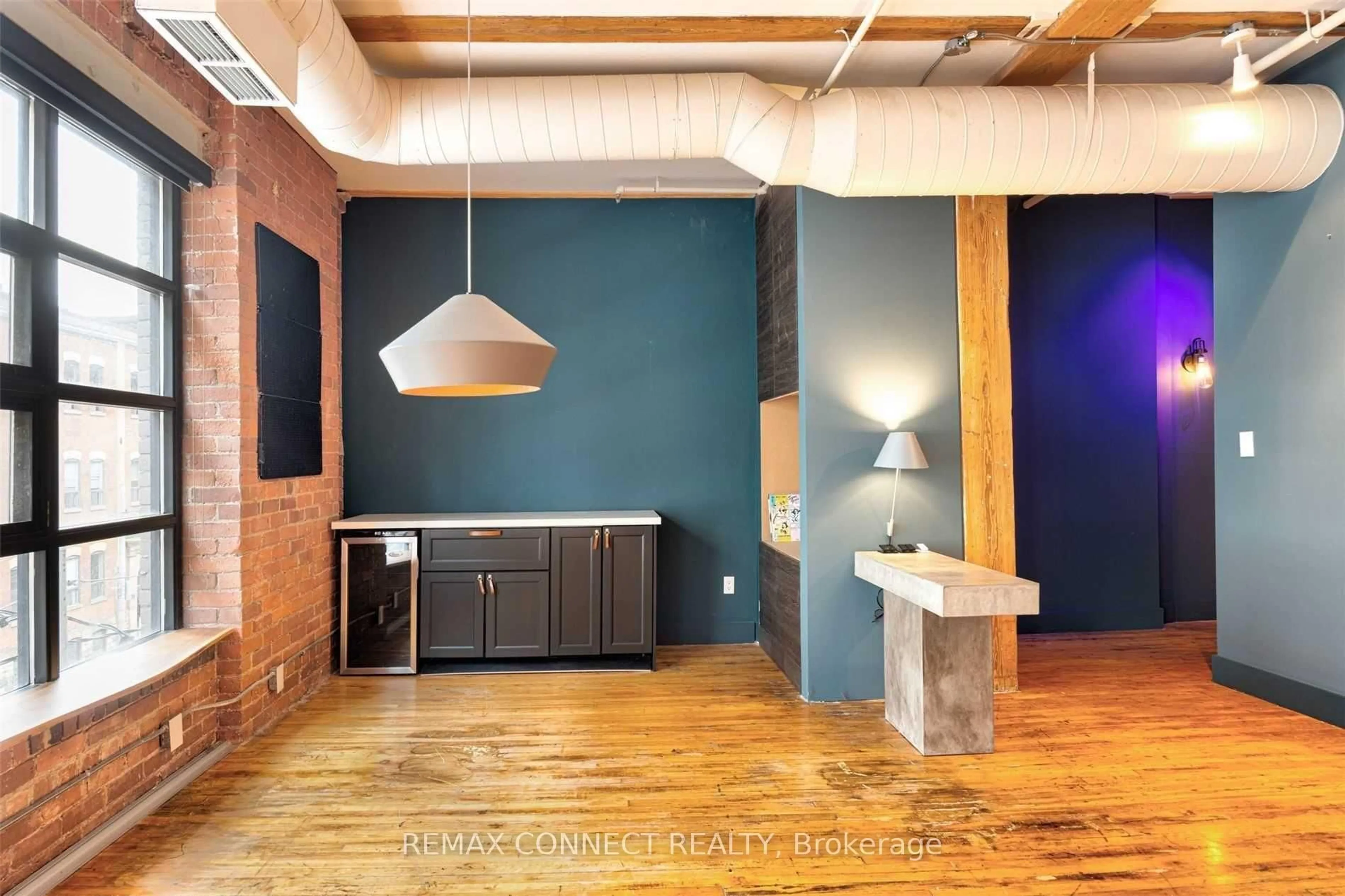 Indoor foyer for 90 Sherbourne St #301, Toronto Ontario M5A 2R1