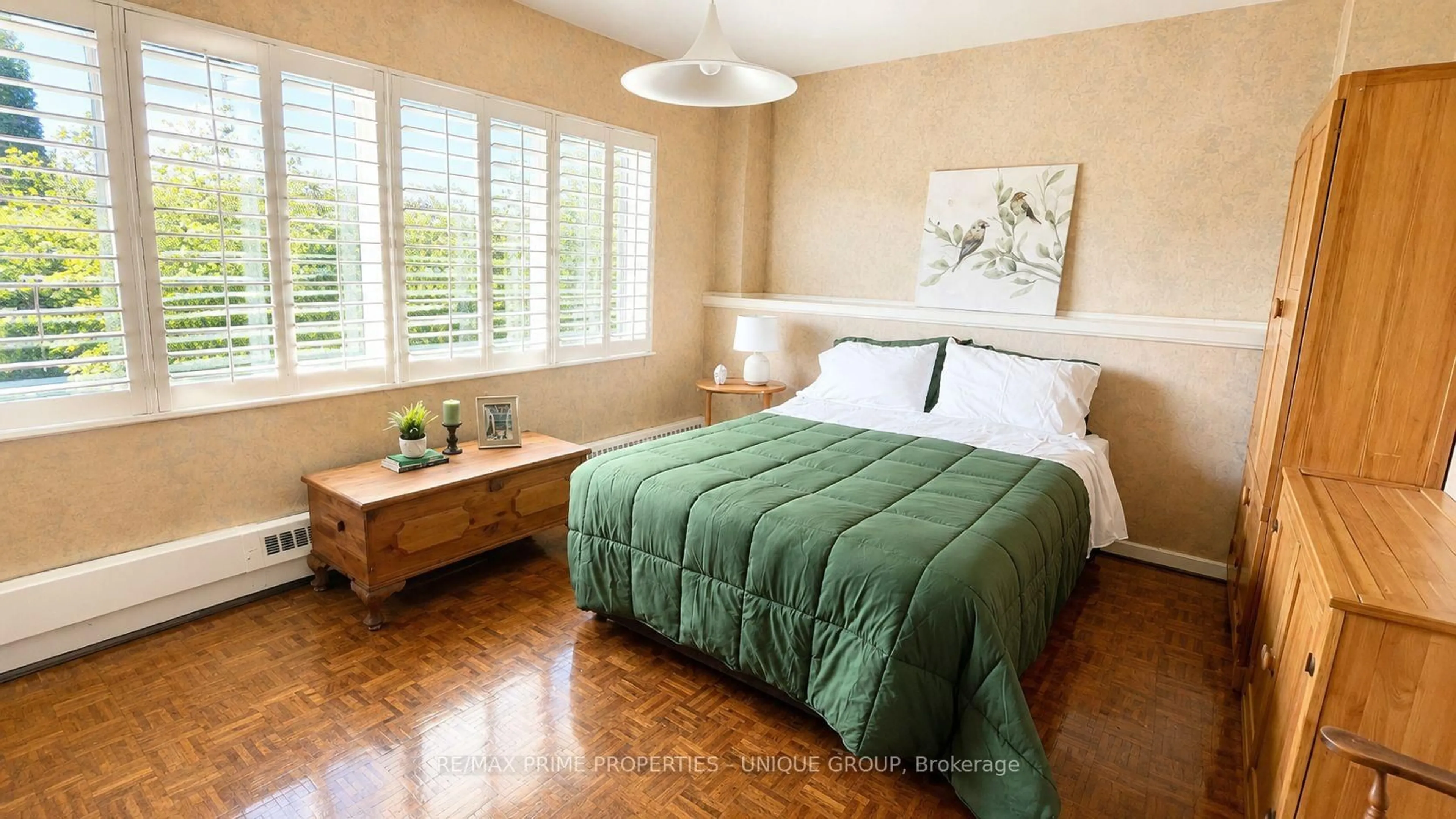 Bedroom with bed, wood/laminate floor for 21 Dale Ave #644, Toronto Ontario M4W 1K3