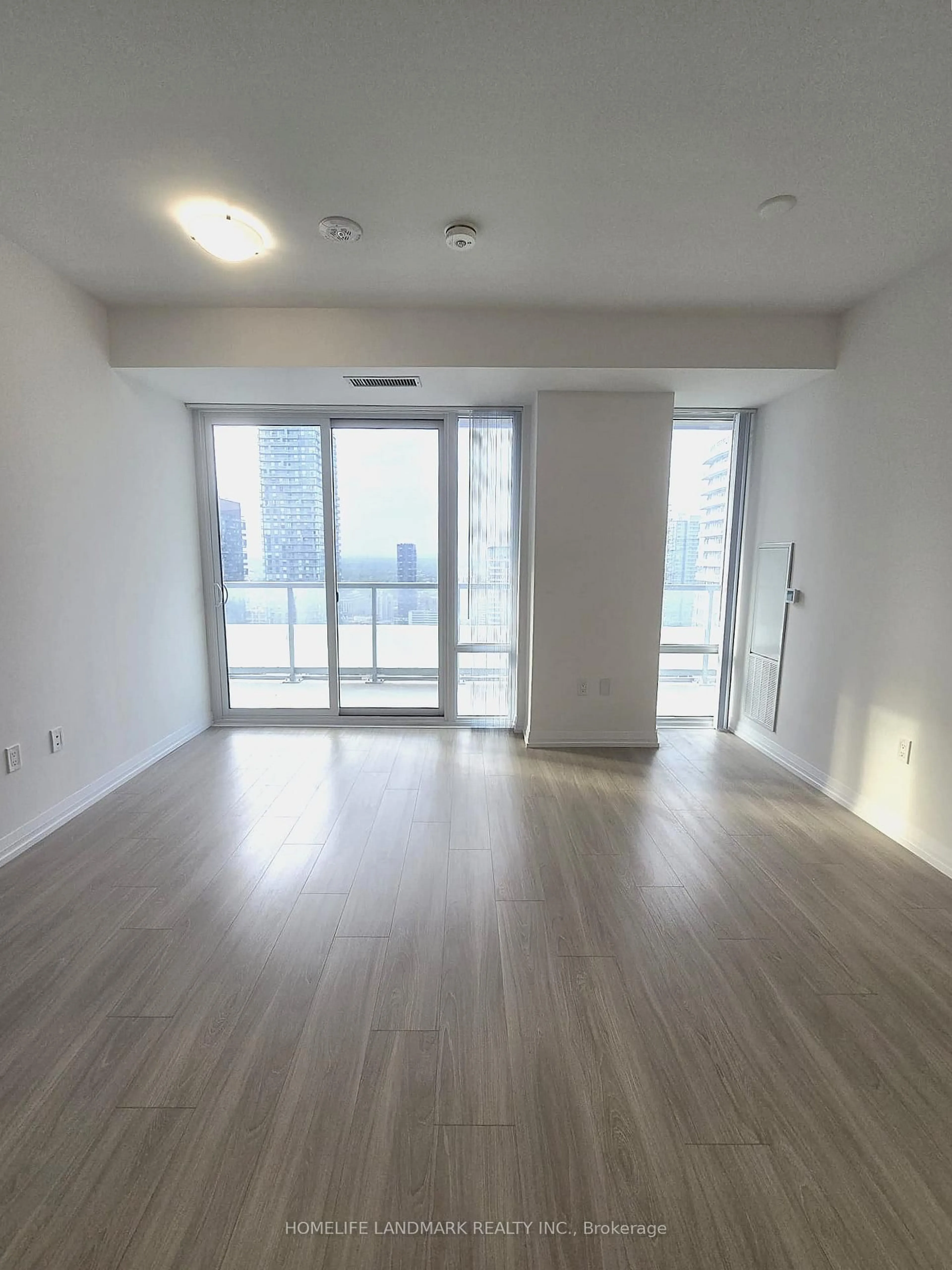 A pic of a room for 50 Dunfield Ave #3318, Toronto Ontario M4S 0E4
