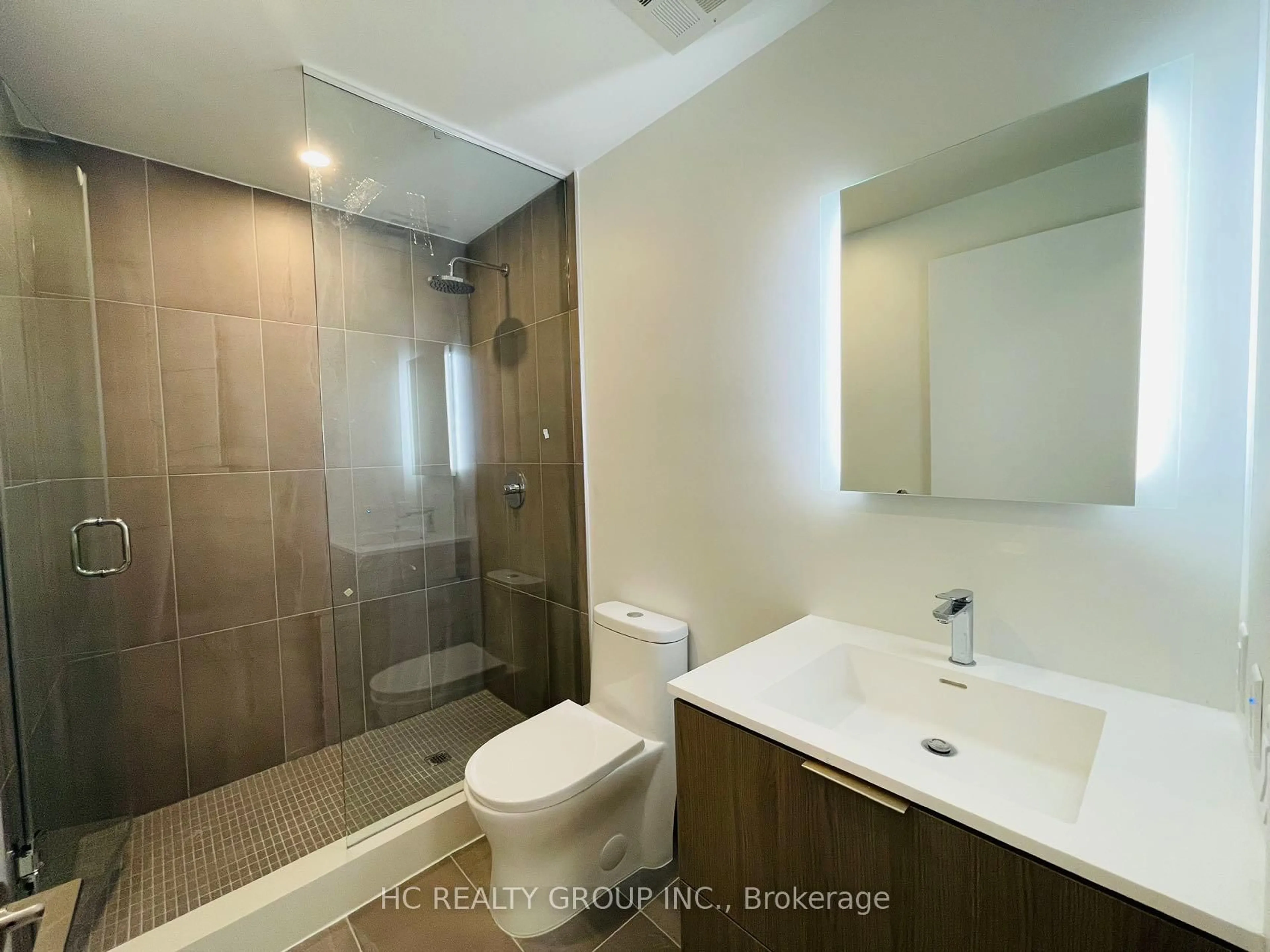 Standard bathroom, ceramic/tile floor for 185 Alberta Ave #708, Toronto Ontario M6C 0A5