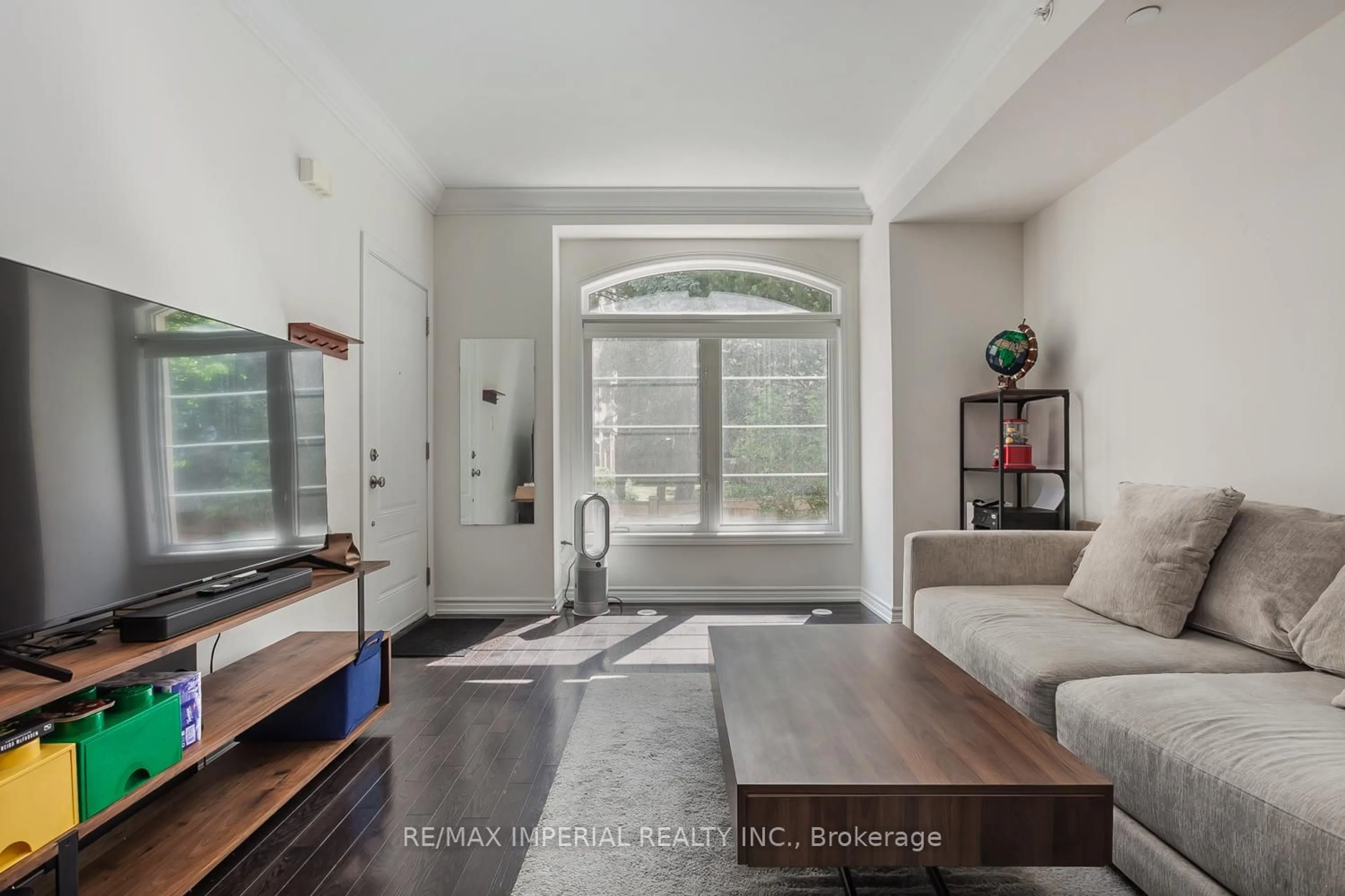 Indoor entryway for 39 Drewry Ave #22, Toronto Ontario M2M 0B4