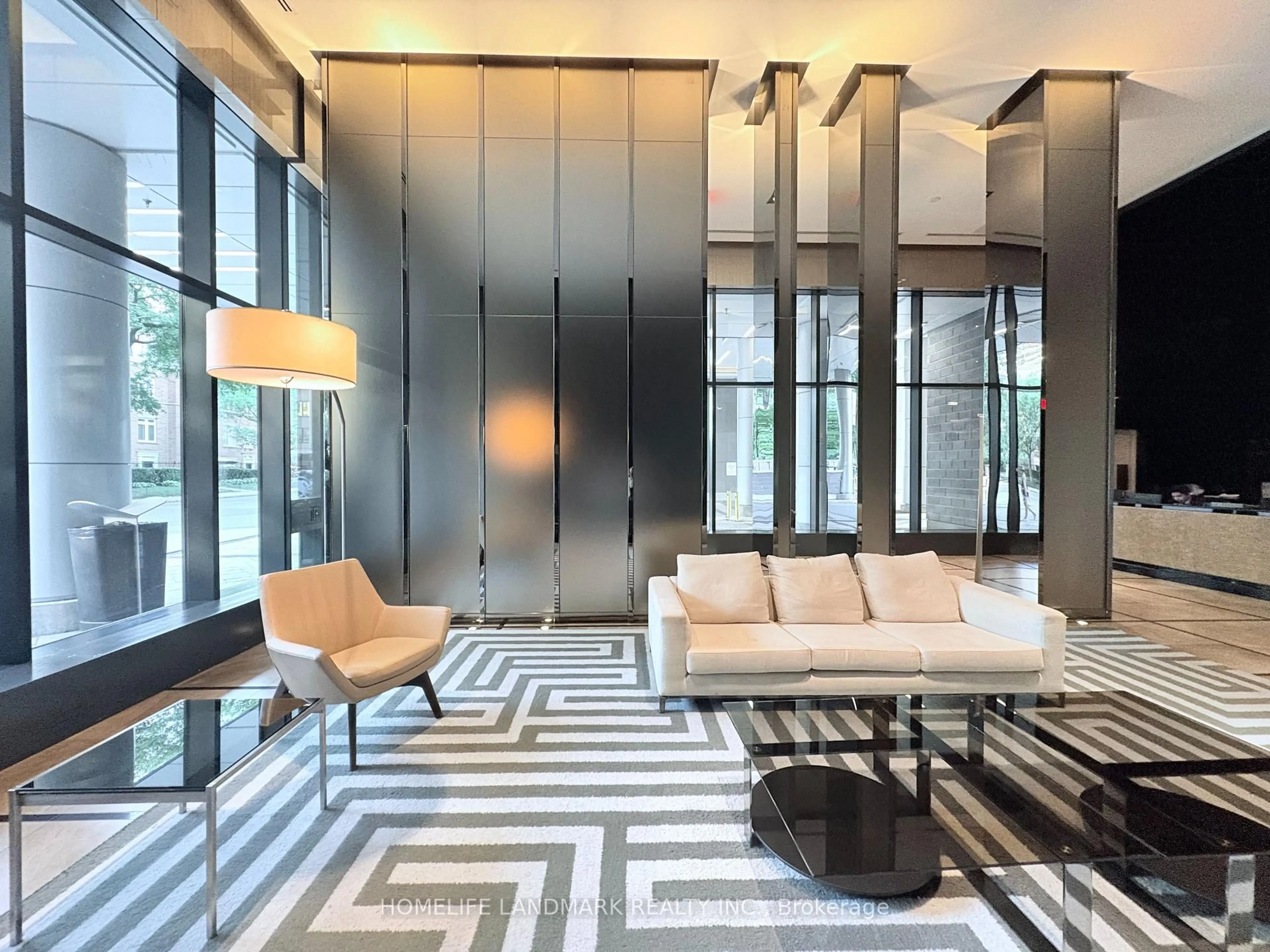 Lobby for 98 Lillian St #527, Toronto Ontario M4S 0A5