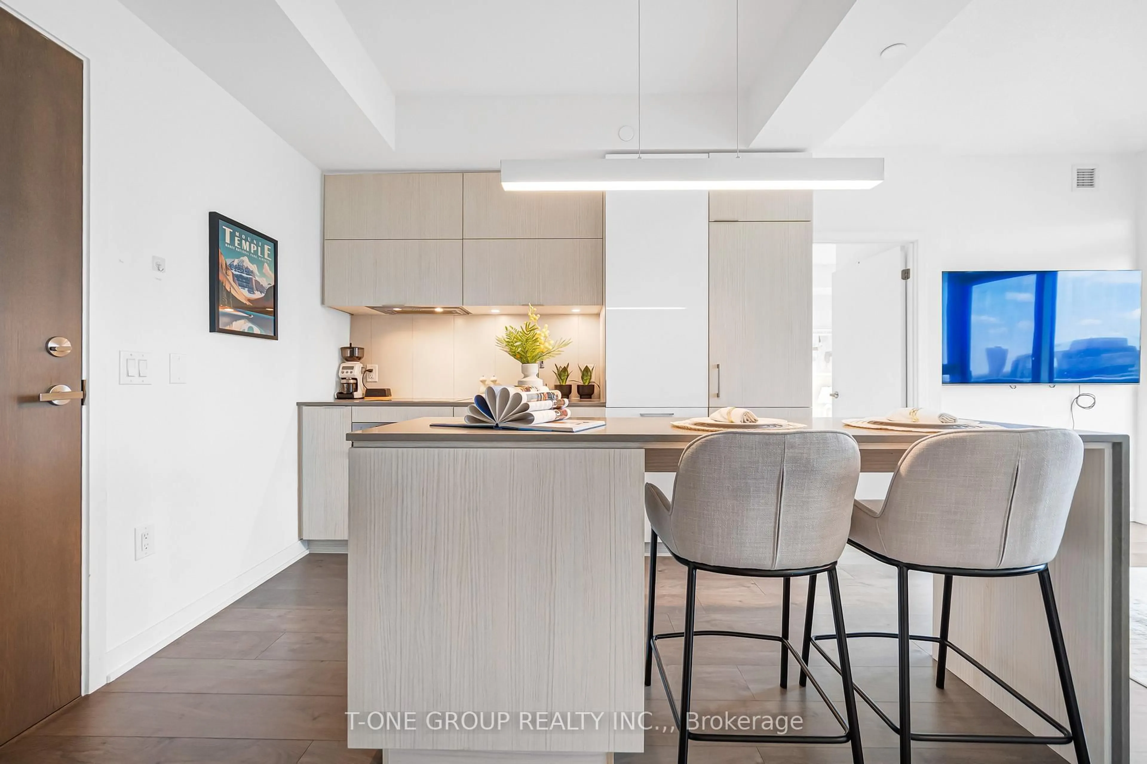 Open concept kitchen, unknown for 20 Richardson St #1709, Toronto Ontario M5A 0S6