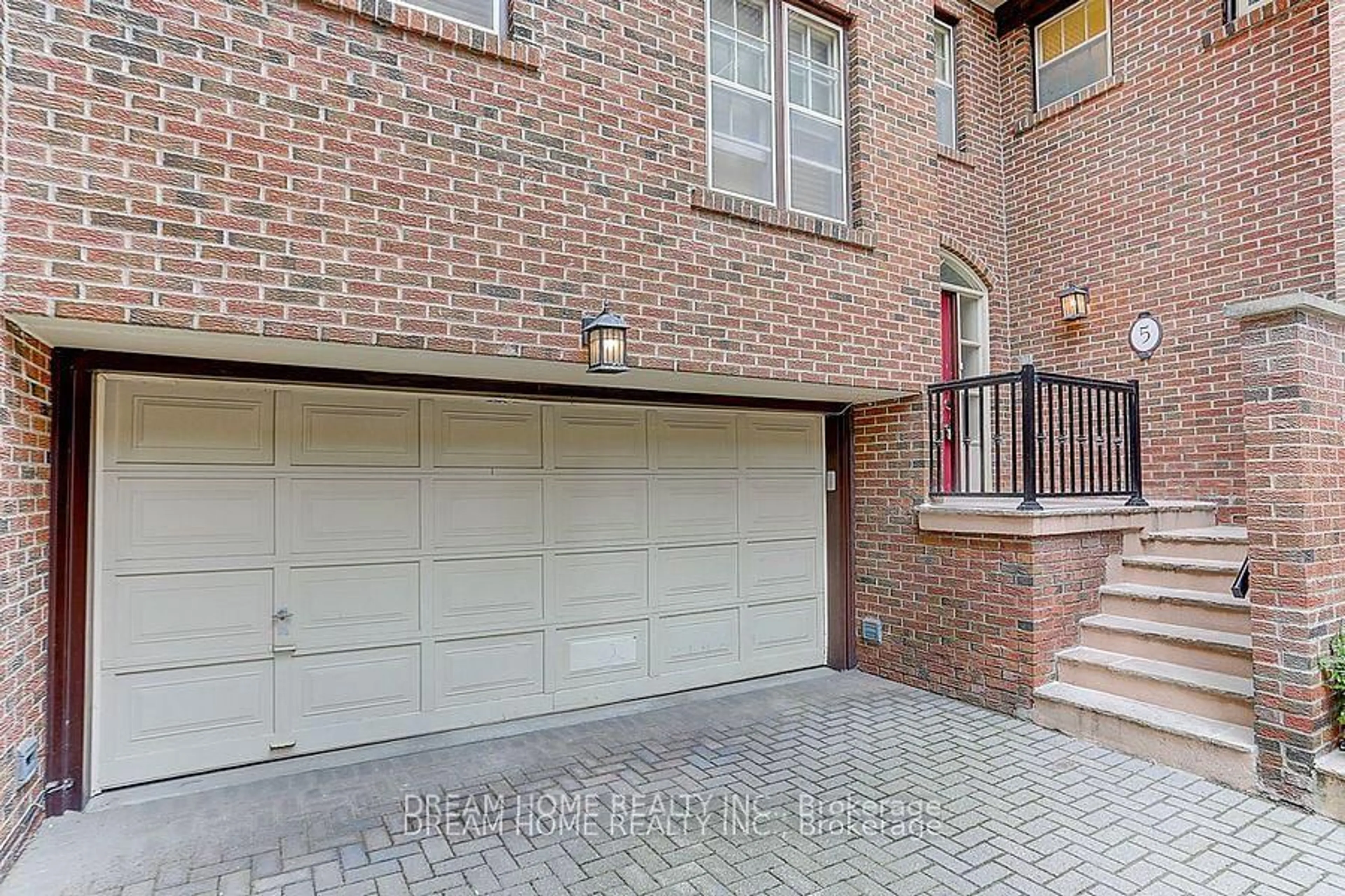 Home with brick exterior material, street for 5 Scotch Elmway Ave, Toronto Ontario M4N 3N4