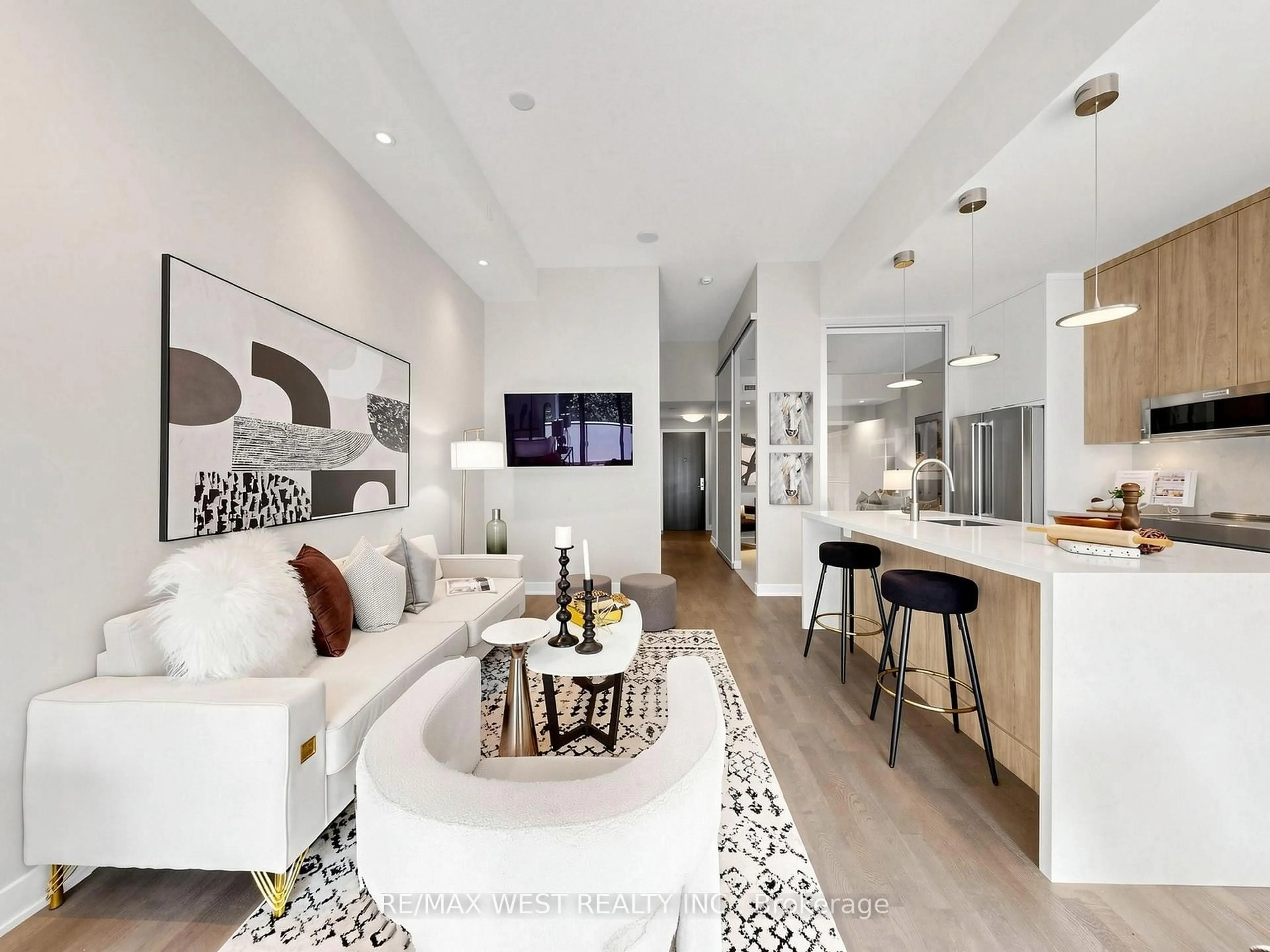 Unknown for 1815 Yonge St #314, Toronto Ontario M4T 2A4