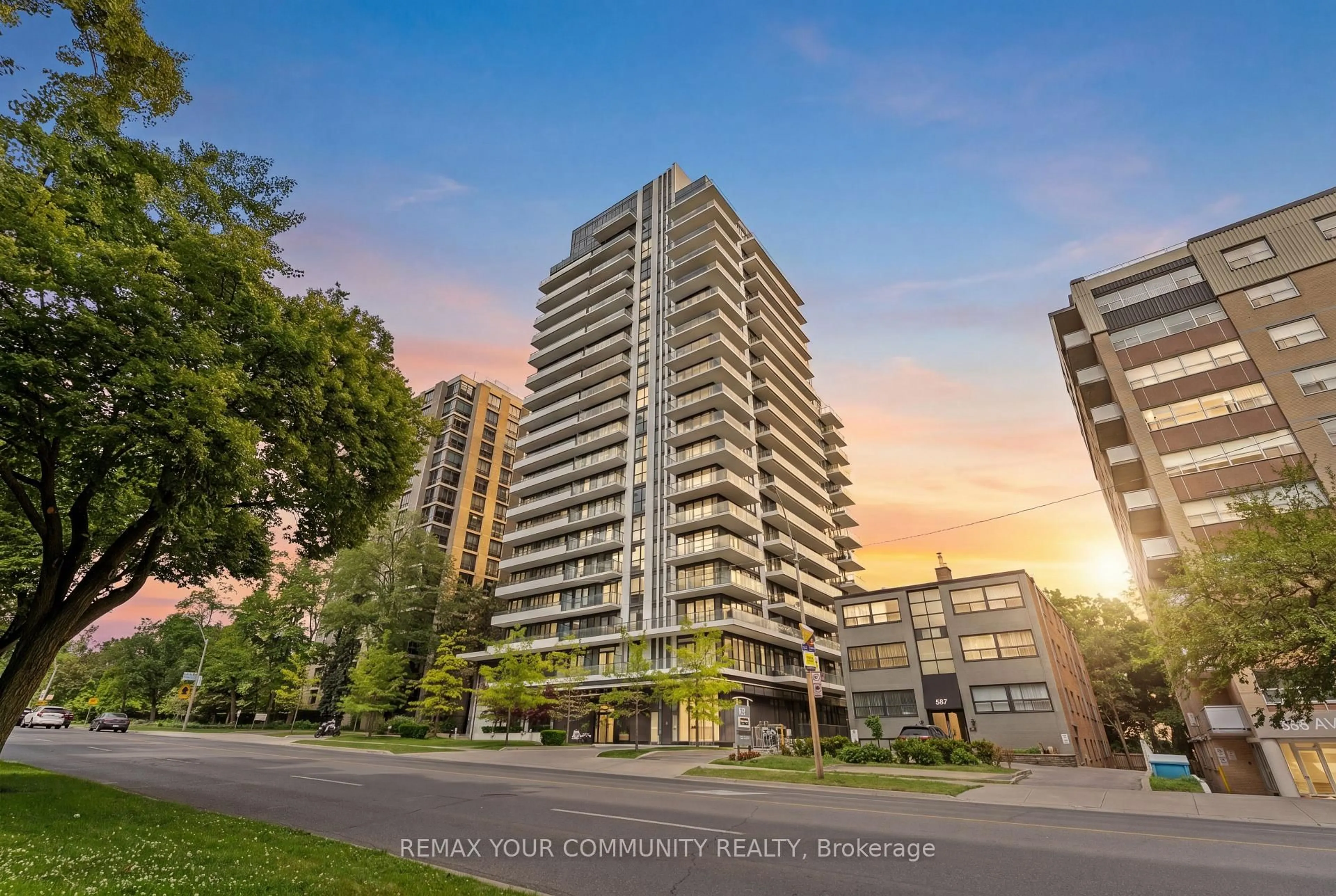 A pic from outside/outdoor area/front of a property/back of a property/a pic from drone, building for 609 Avenue Rd #201, Toronto Ontario M4V 0B1