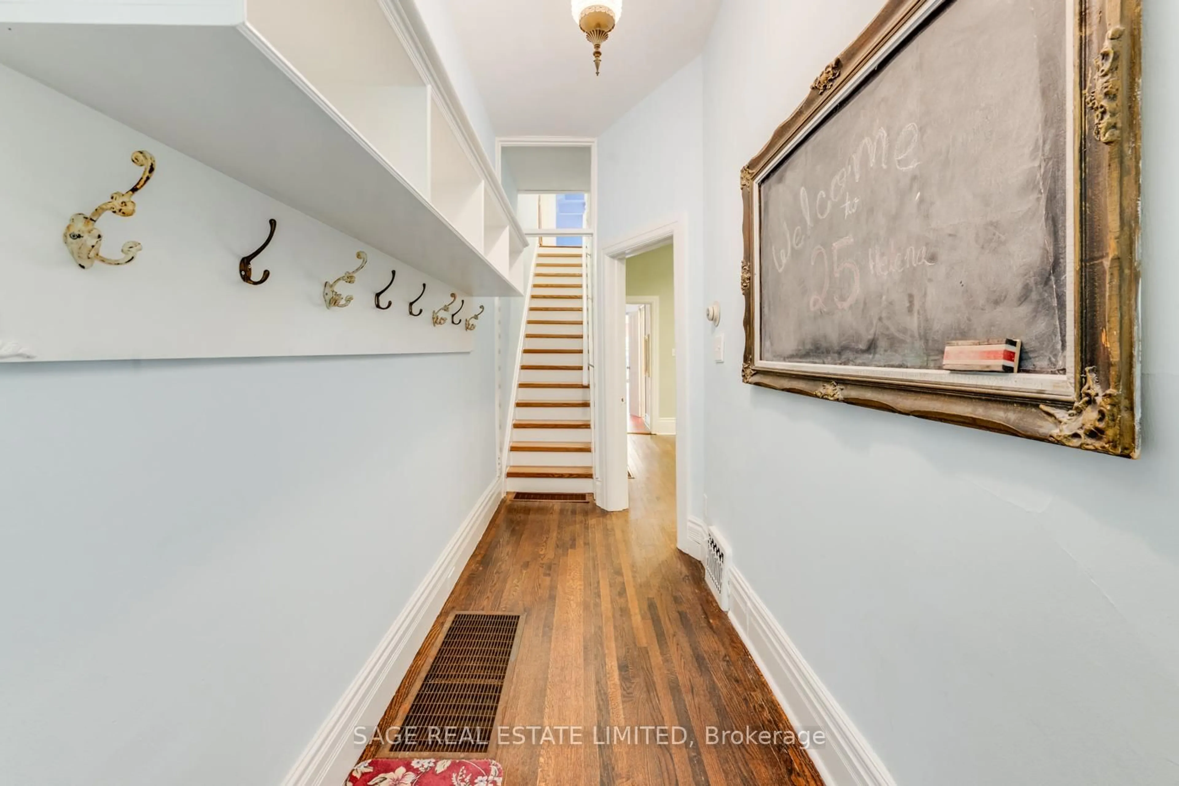 Indoor entryway for 25 Helena Ave, Toronto Ontario M6G 2H3
