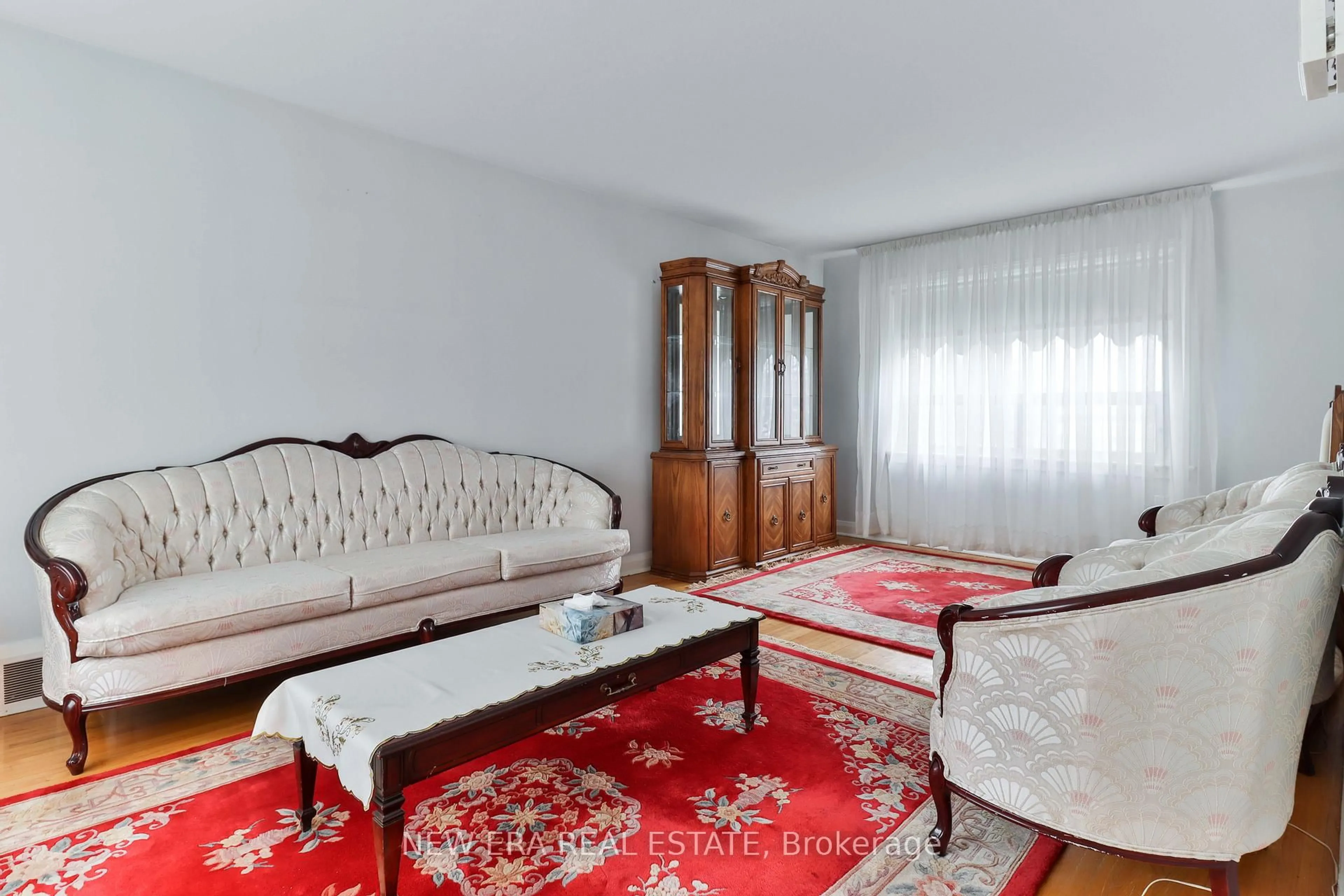 Living room with furniture, unknown for 27 Dell Park Ave, Toronto Ontario M6B 2T5