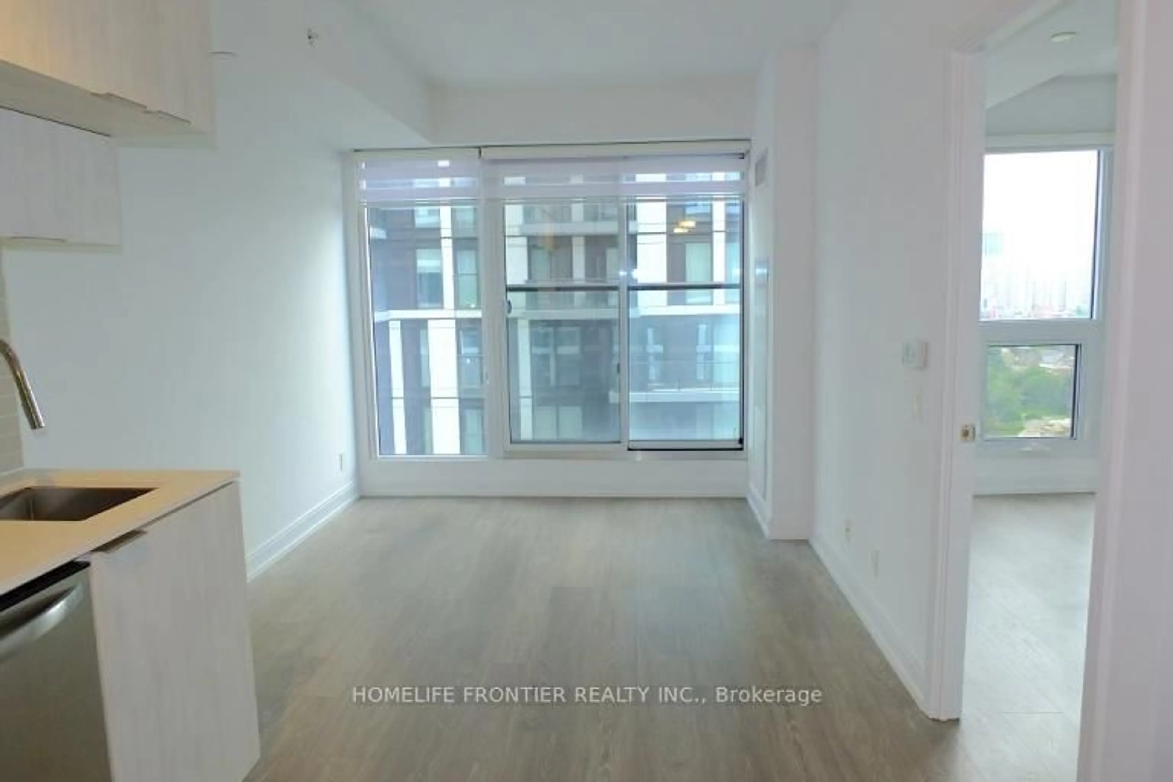 Indoor foyer for 181 Dundas St #3201, Toronto Ontario M5A 0N5
