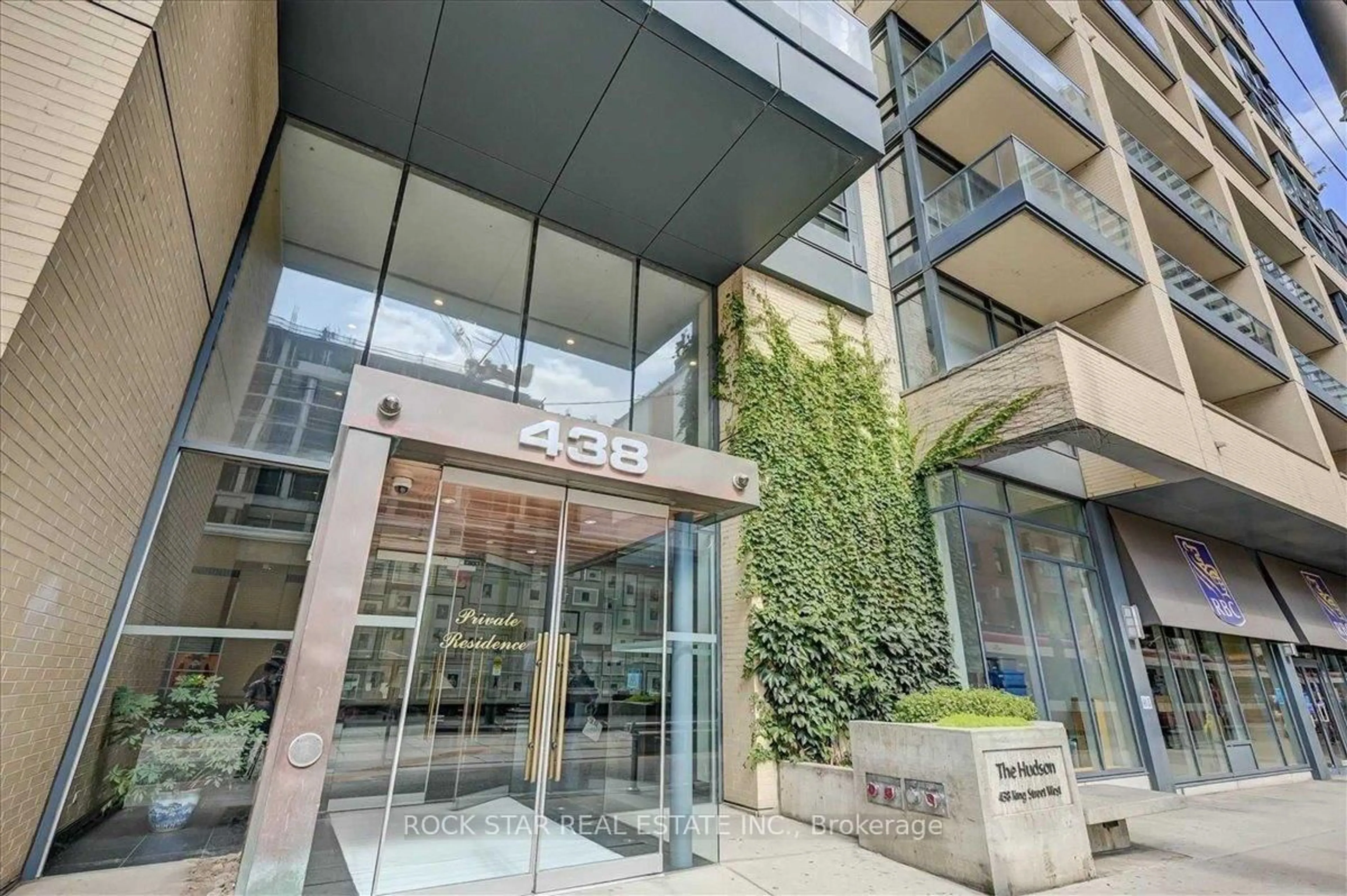 Unknown for 438 King St #720, Toronto Ontario M5V 3T9
