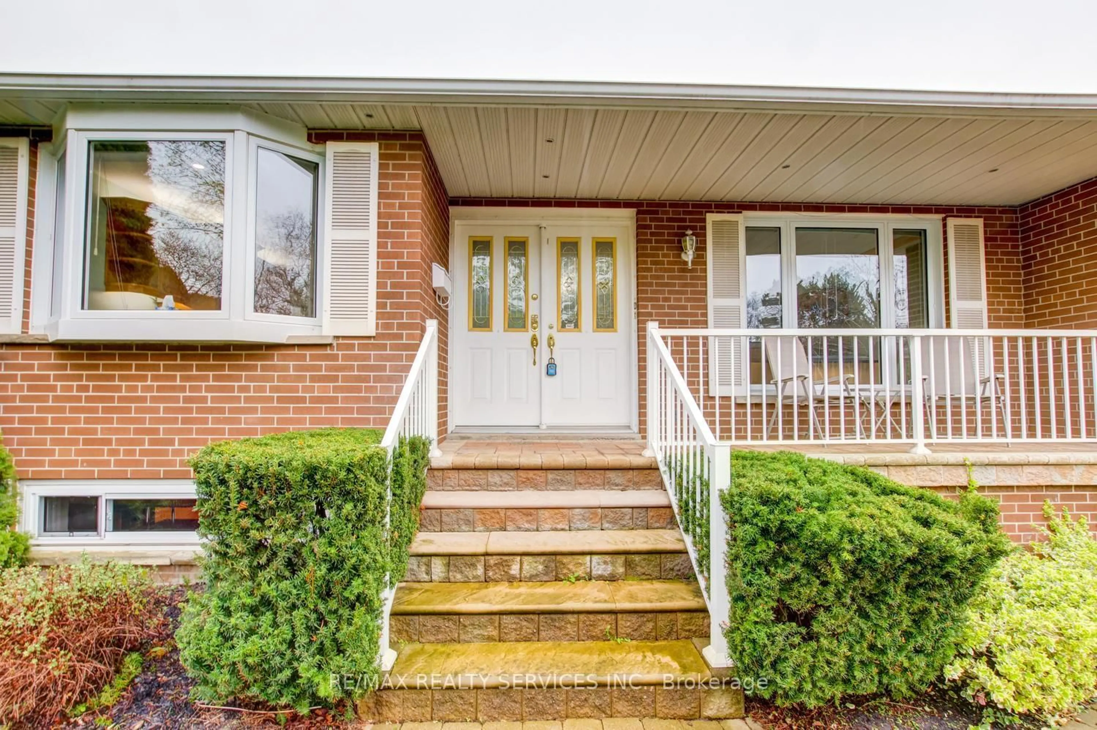 Home with brick exterior material, street for 101 George Henry Blvd, Toronto Ontario M2J 1G1