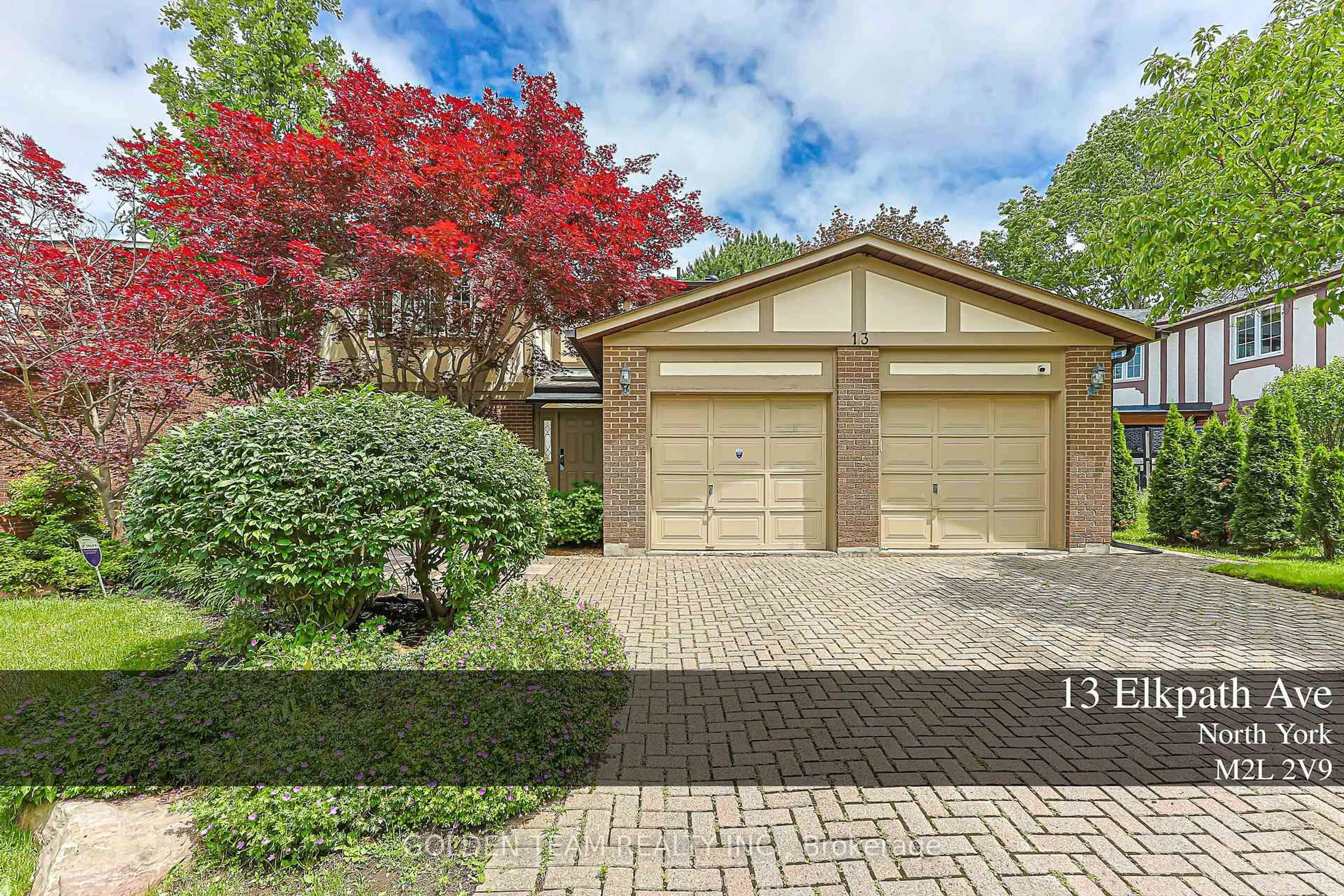 A pic from outside/outdoor area/front of a property/back of a property/a pic from drone, street for 13 Elkpath Ave, Toronto Ontario M2L 2V9
