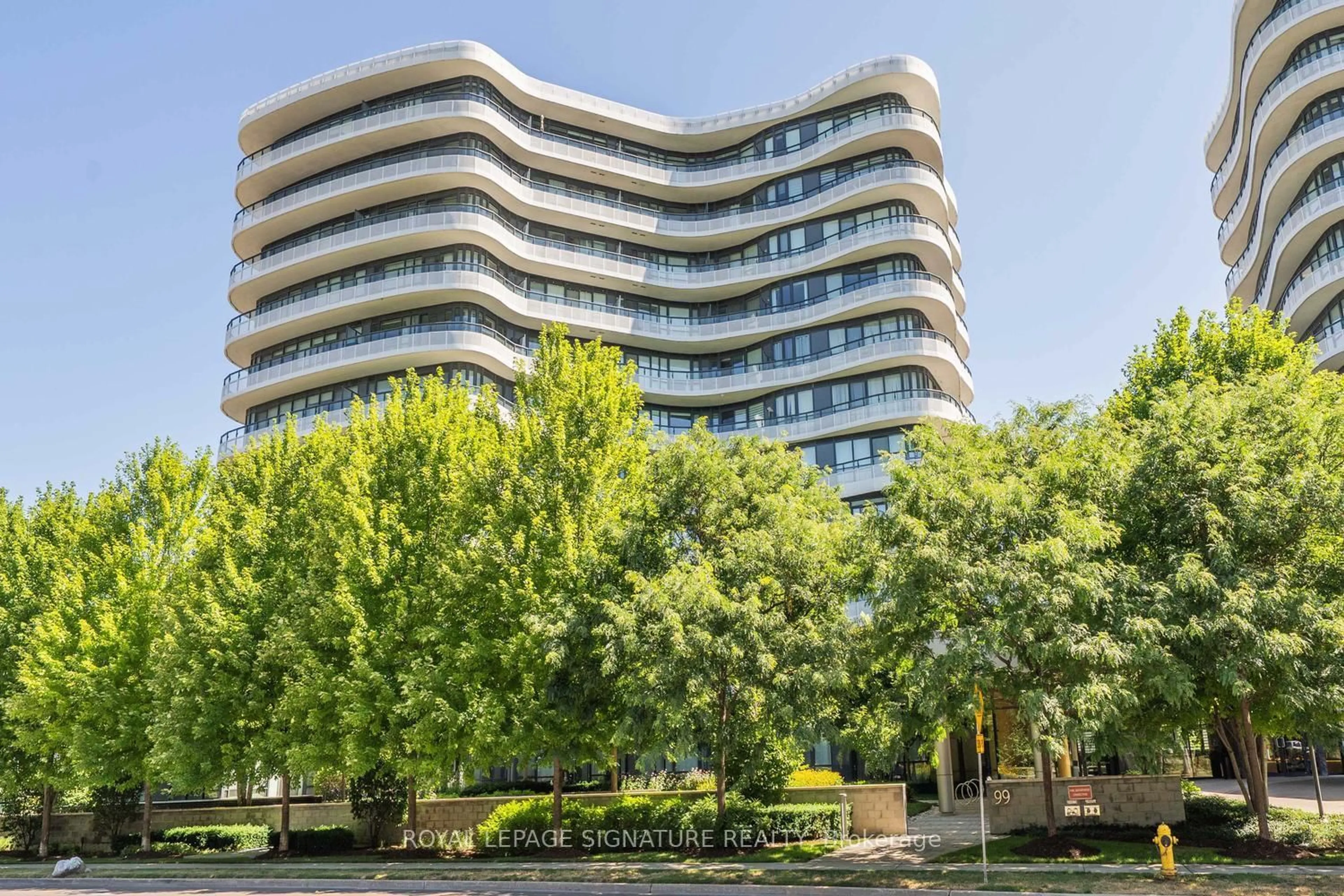 A pic from outside/outdoor area/front of a property/back of a property/a pic from drone, building for 99 The Donway #1017, Toronto Ontario M3C 0N8