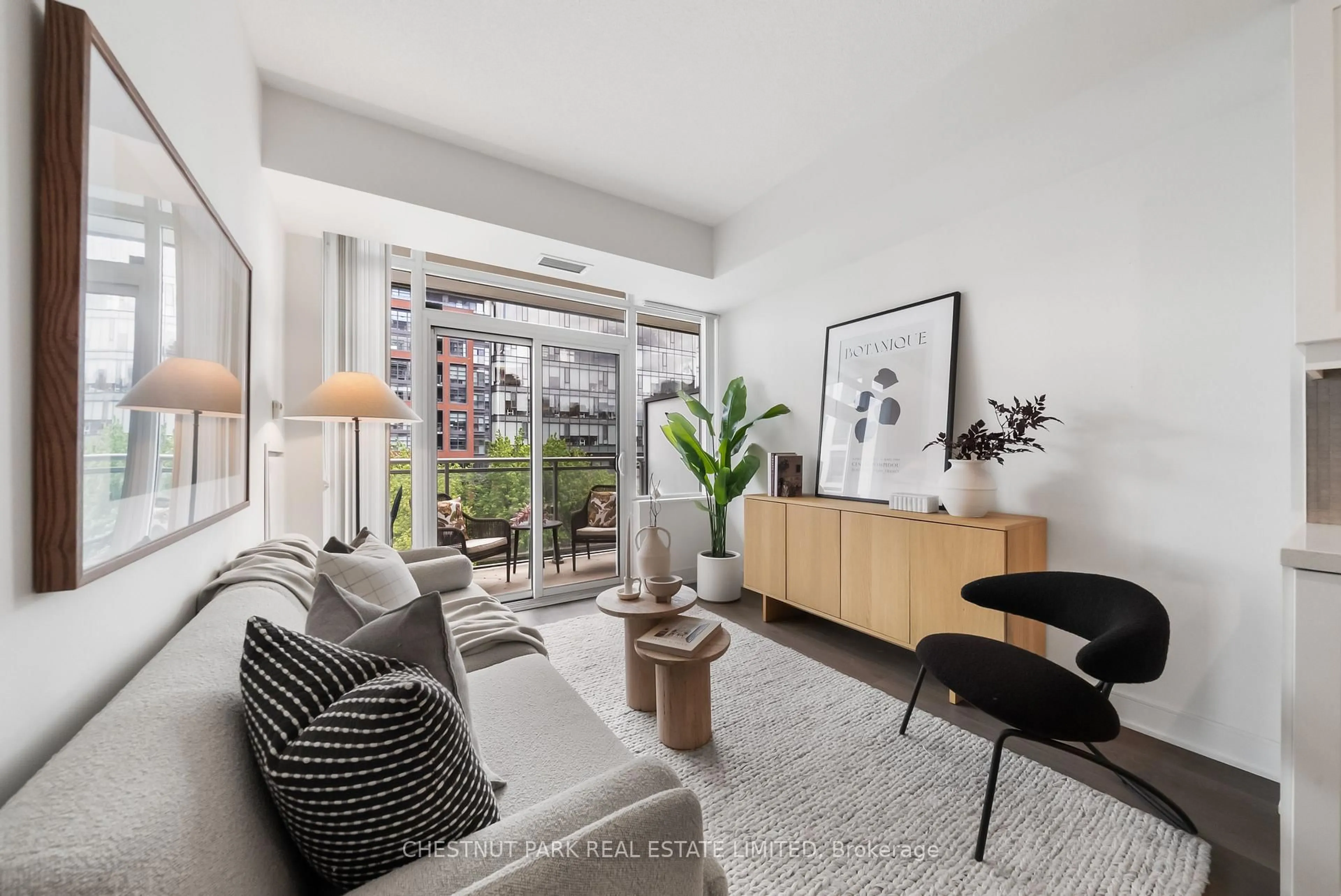 Living room with furniture, unknown for 525 Adelaide St #923, Toronto Ontario M5V 0N7