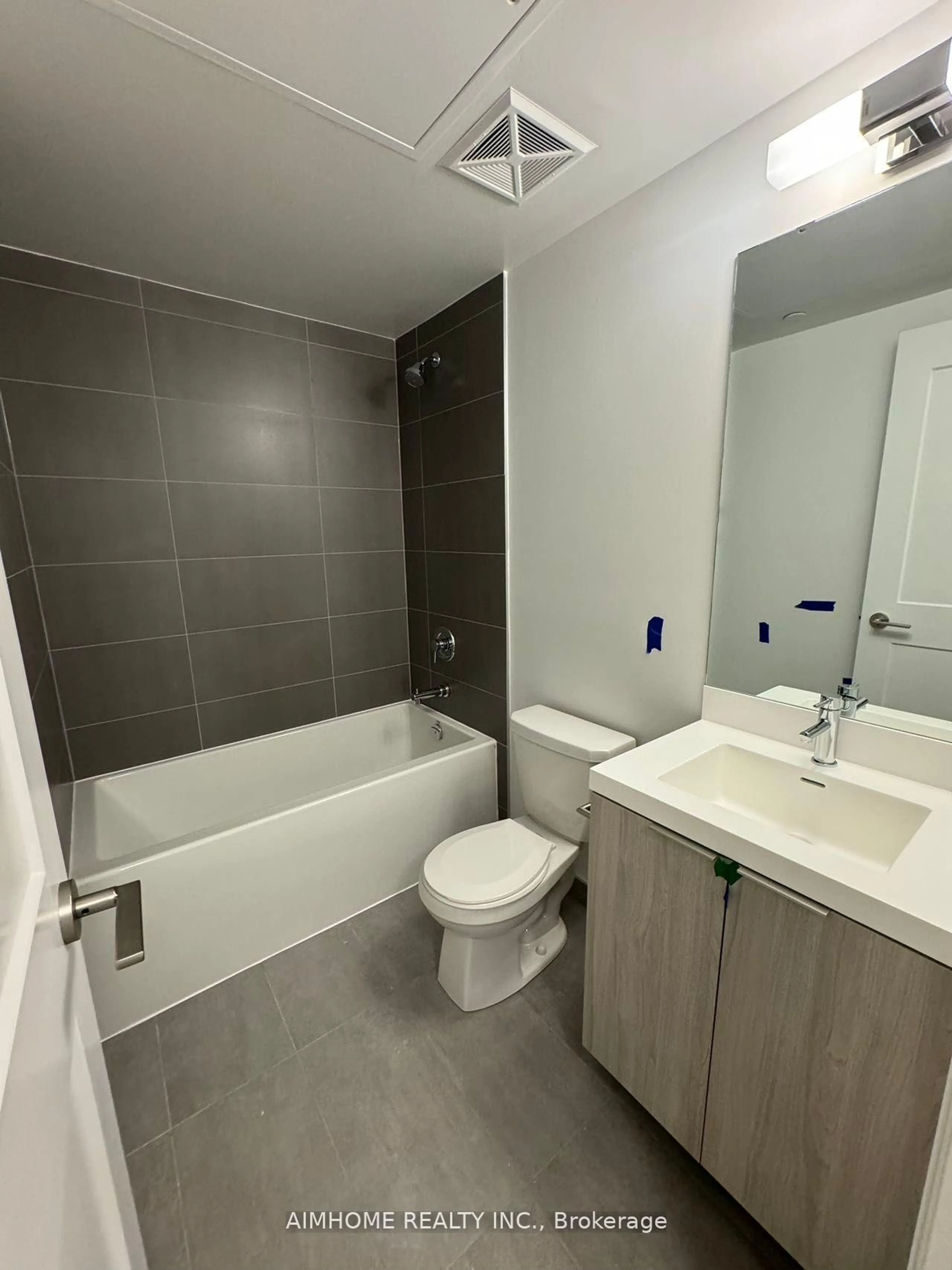 Standard bathroom, unknown for 8 Widmer St #2903, Toronto Ontario M5V 0W6
