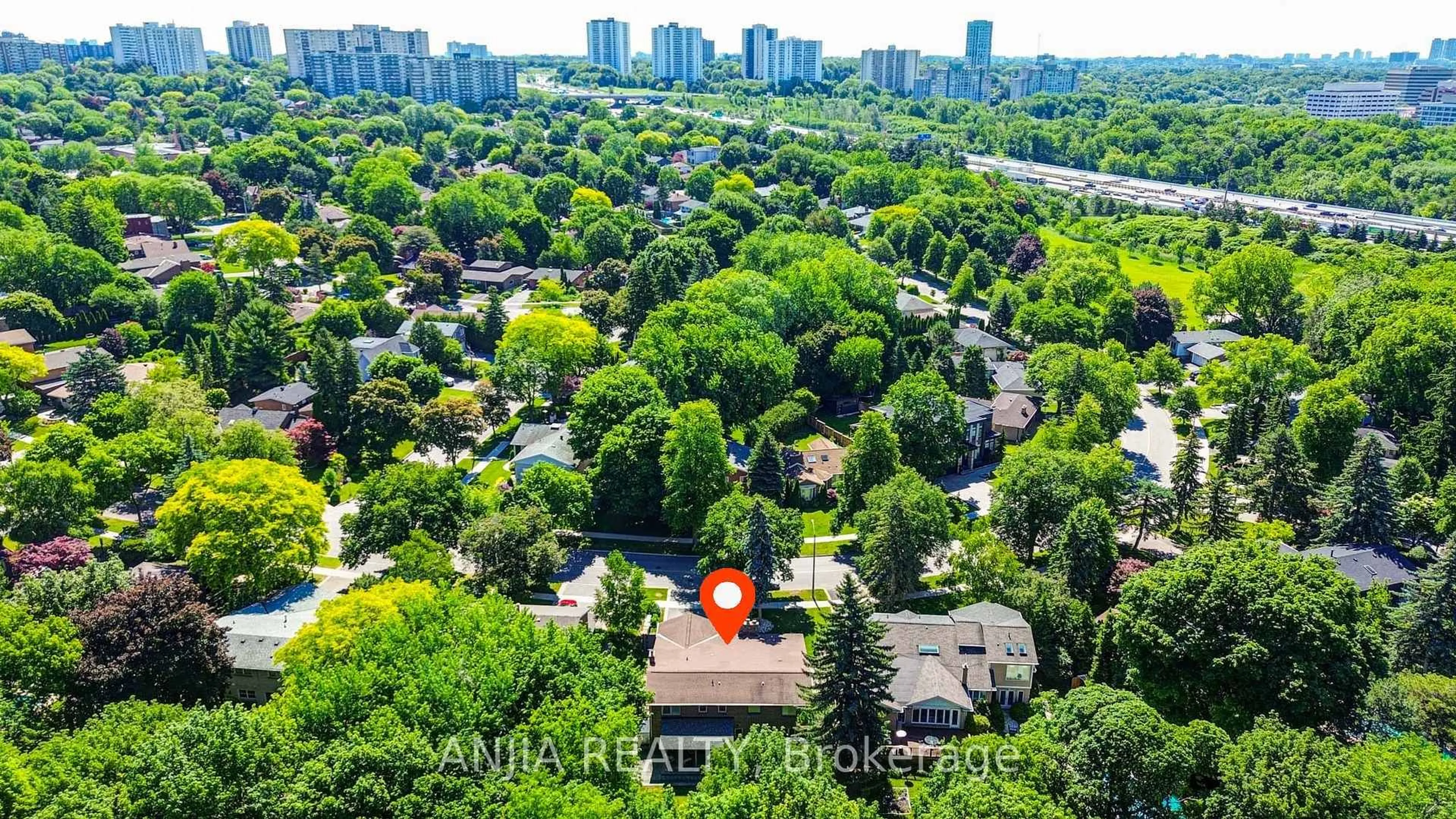 A pic from outside/outdoor area/front of a property/back of a property/a pic from drone, city buildings view from balcony for 8 George Henry Blvd, Toronto Ontario M2J 1E2