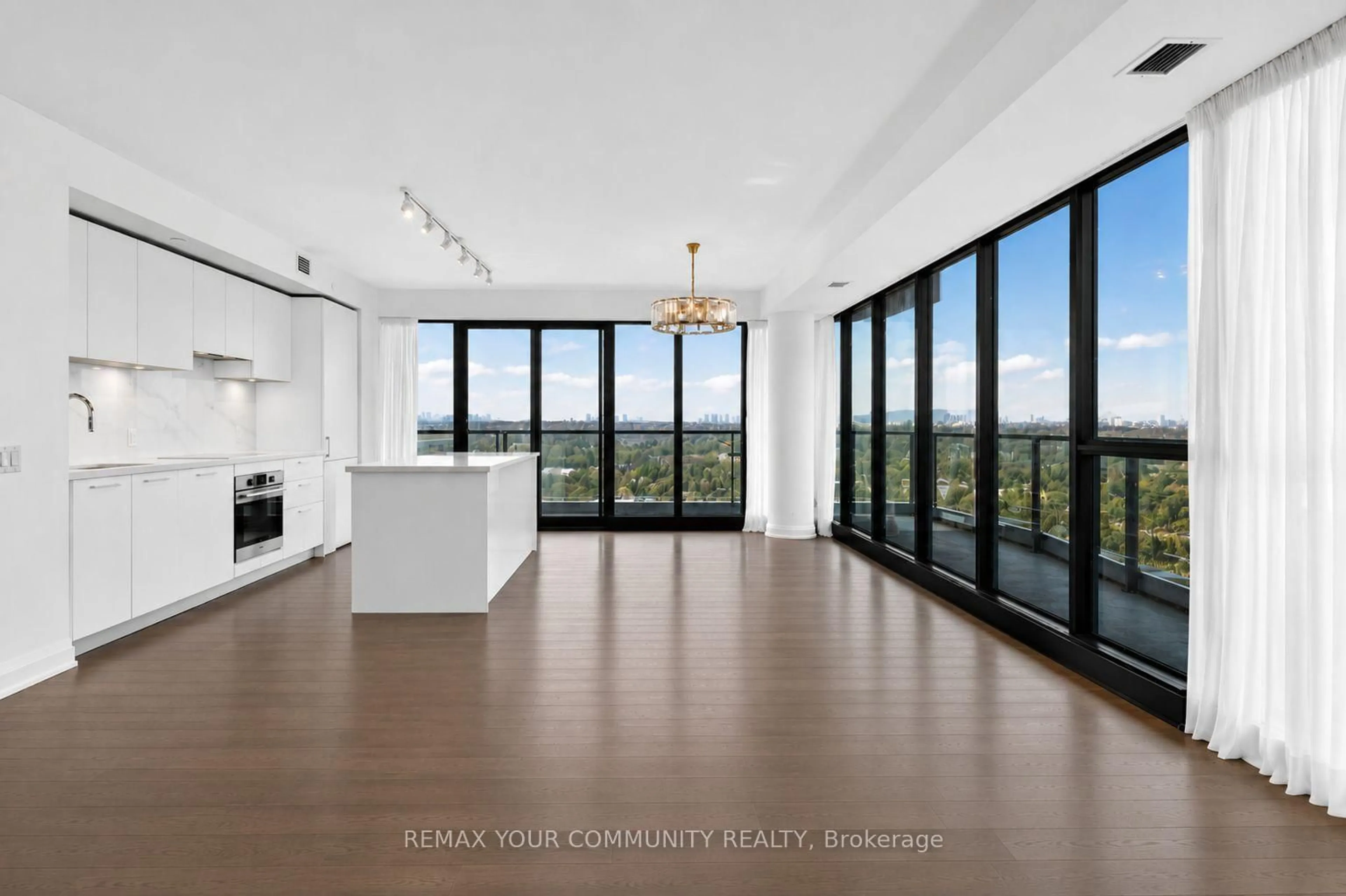 Open concept kitchen, ceramic/tile floor for 33 Frederick Todd Way #1305, Toronto Ontario M4G 0C9
