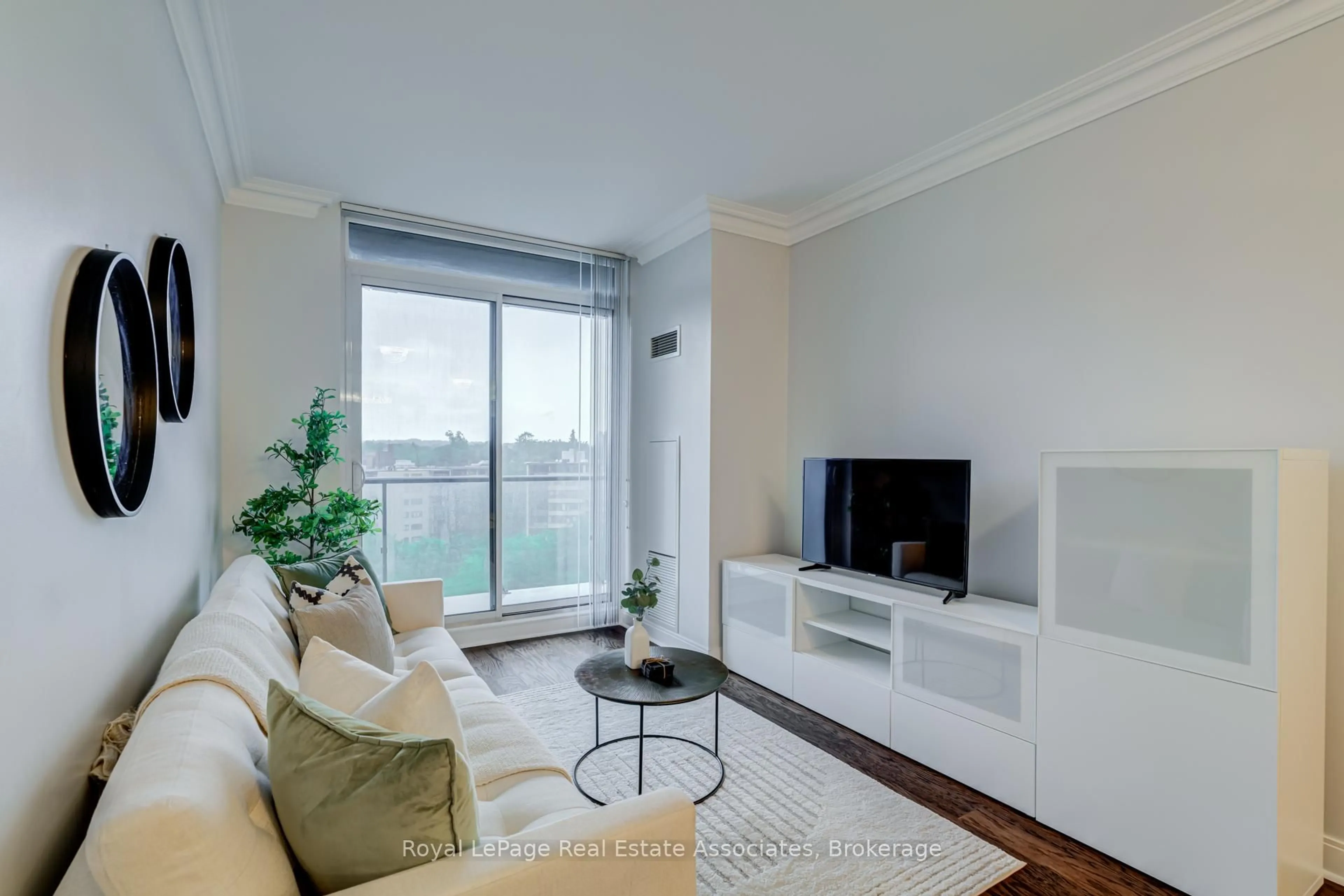 Living room with furniture, unknown for 825 Church St #610, Toronto Ontario M4W 3Z4