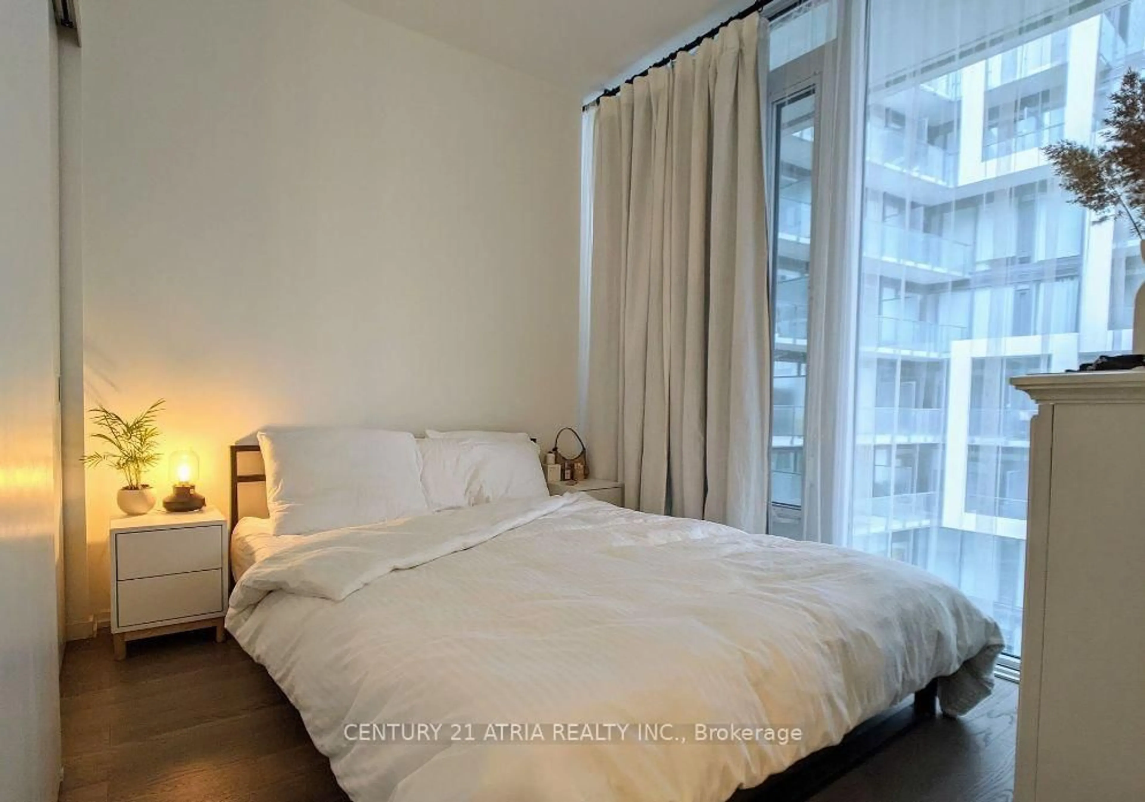 Bedroom with bed, unknown for 8 Hillsdale Ave #1135, Toronto Ontario M4S 0B2