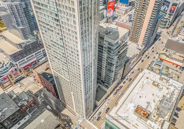 200 Victoria St #1506, Toronto 5