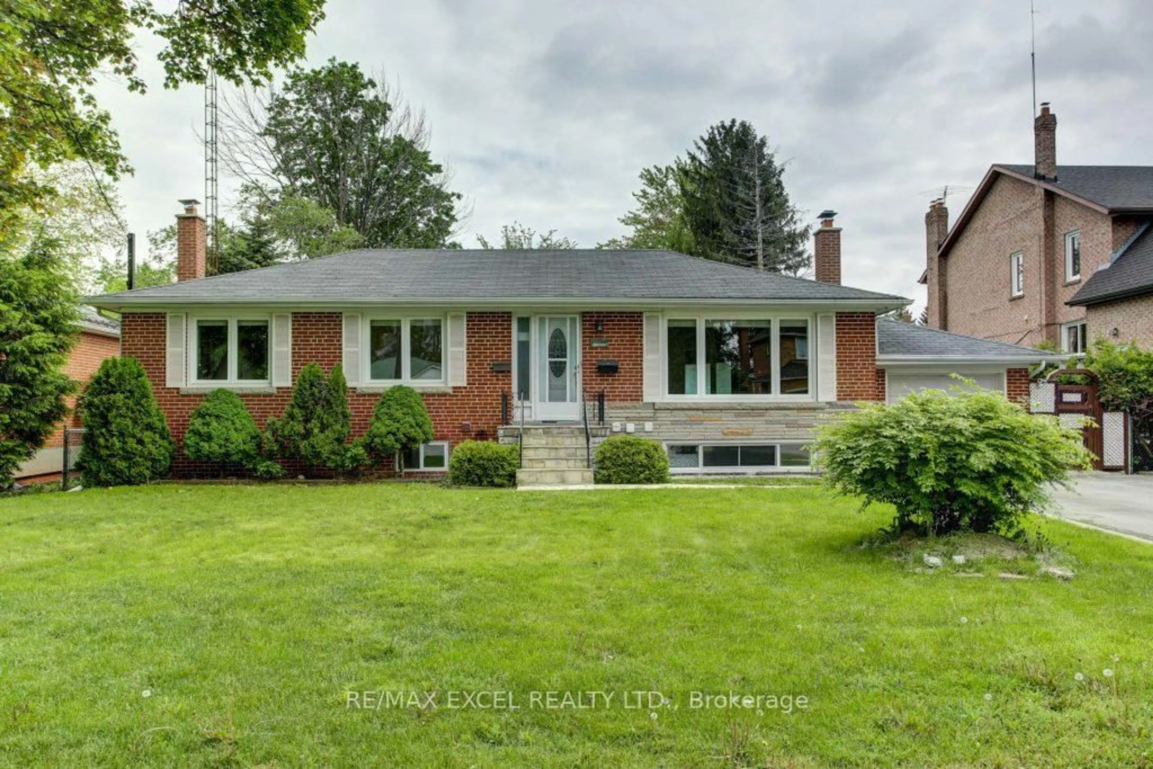 Home with brick exterior material, street for 35 Urbandale Ave, Toronto Ontario M2M 2G9