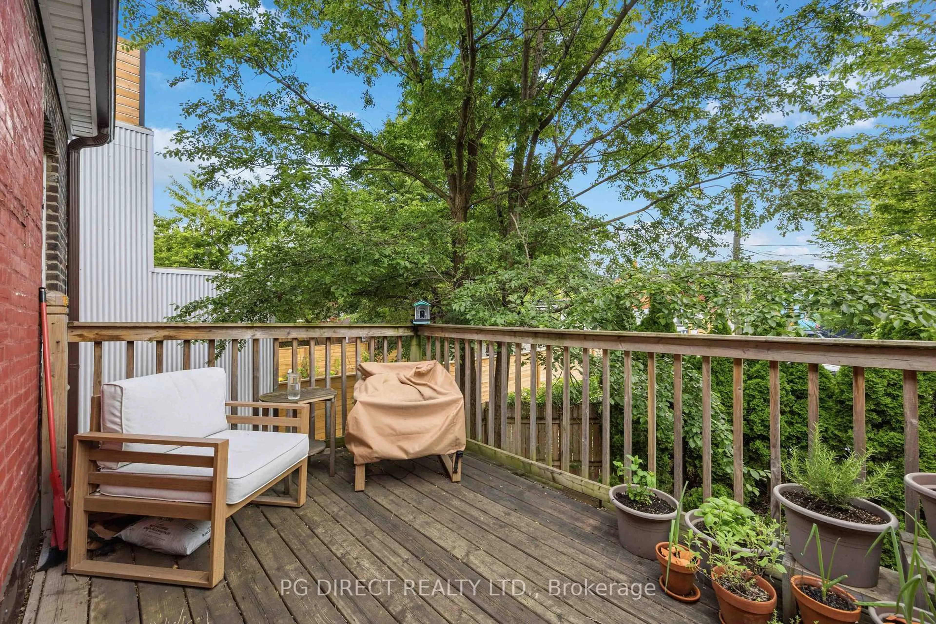 Patio, water/lake/river/ocean view for 486 Montrose Ave, Toronto Ontario M6G 3H1