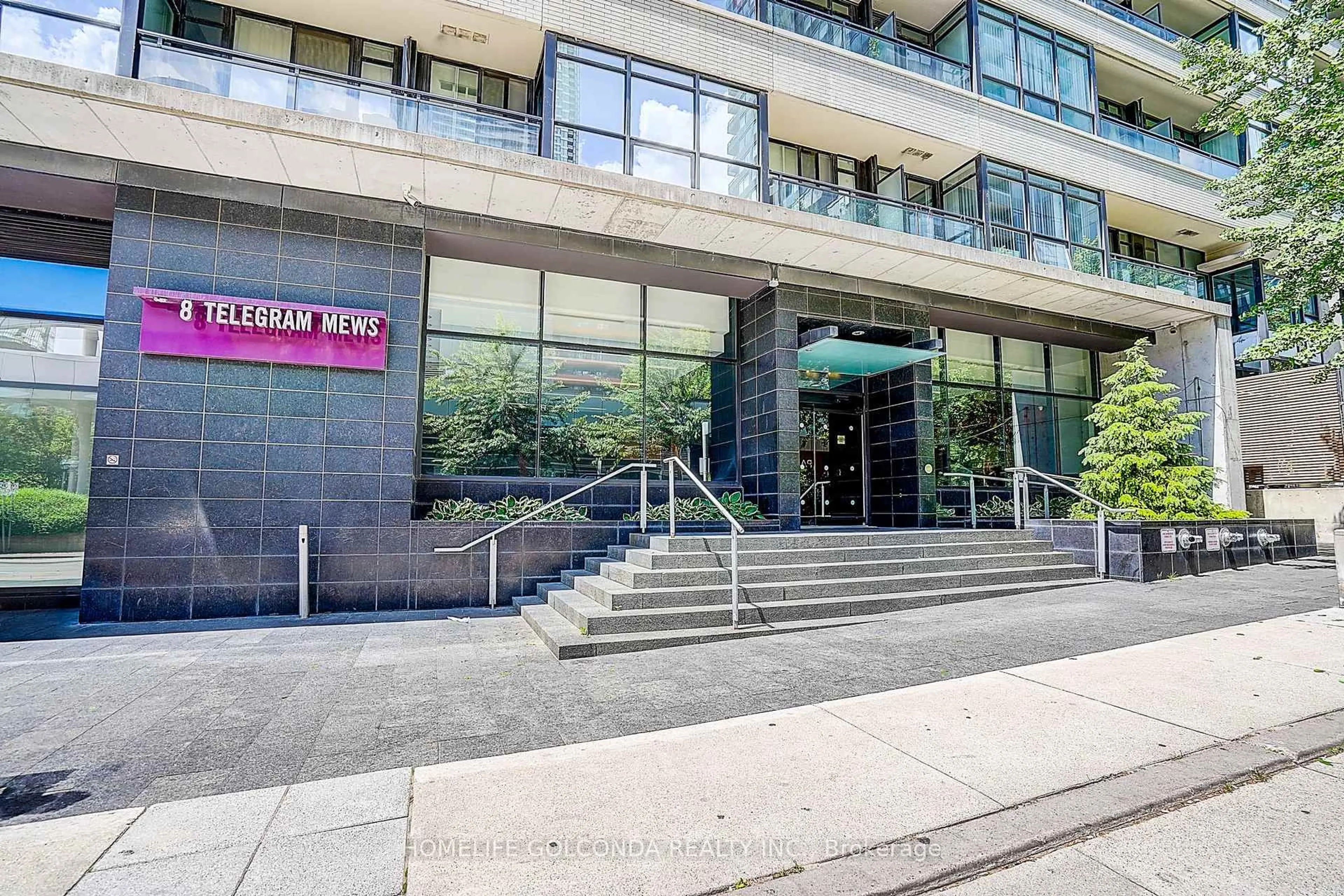 Indoor foyer for 8 Telegram Mews #1105, Toronto Ontario M5V 3Z5