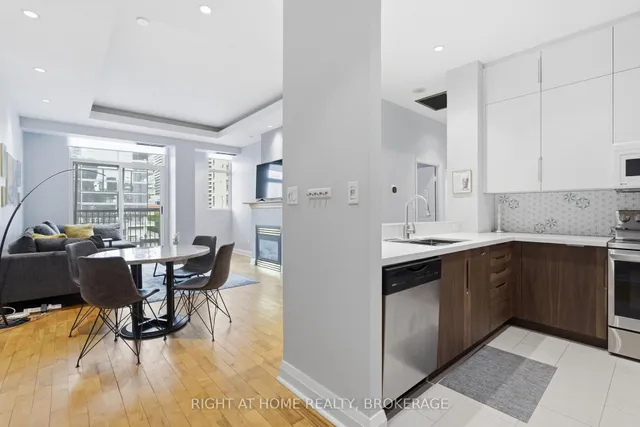 8 Wellesley St #802, Toronto 5