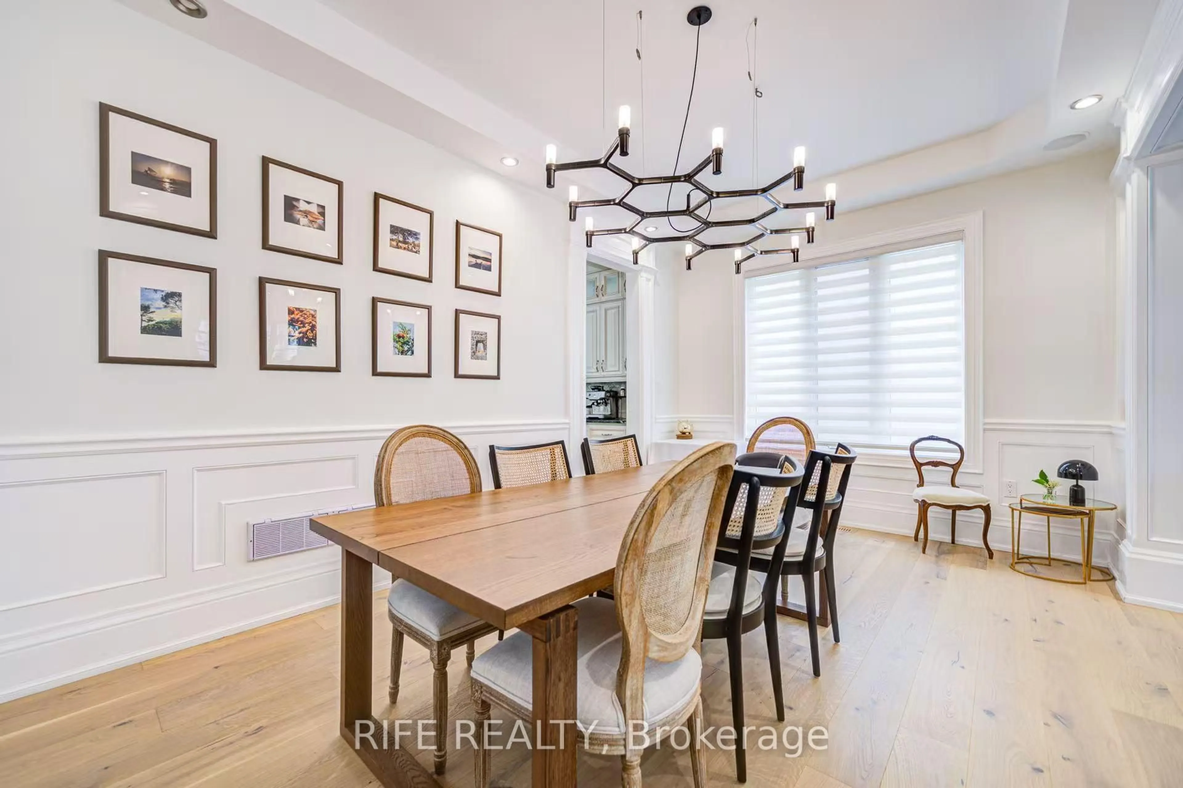 Dining room, wood/laminate floor for 103 Burndale Ave, Toronto Ontario M2N 1S8