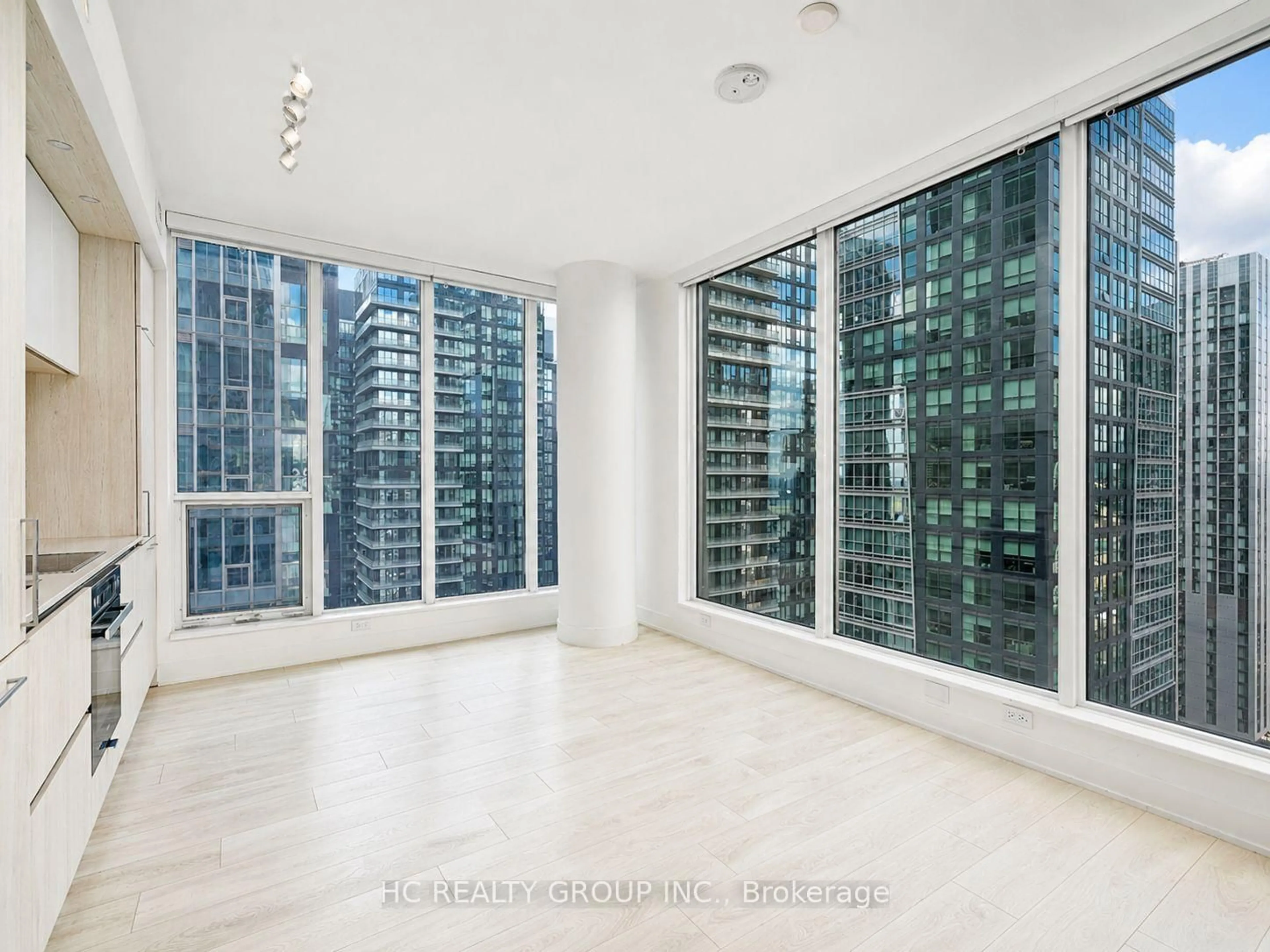 A pic of a room for 15 Mercer St #3204, Toronto Ontario M5V 1H2