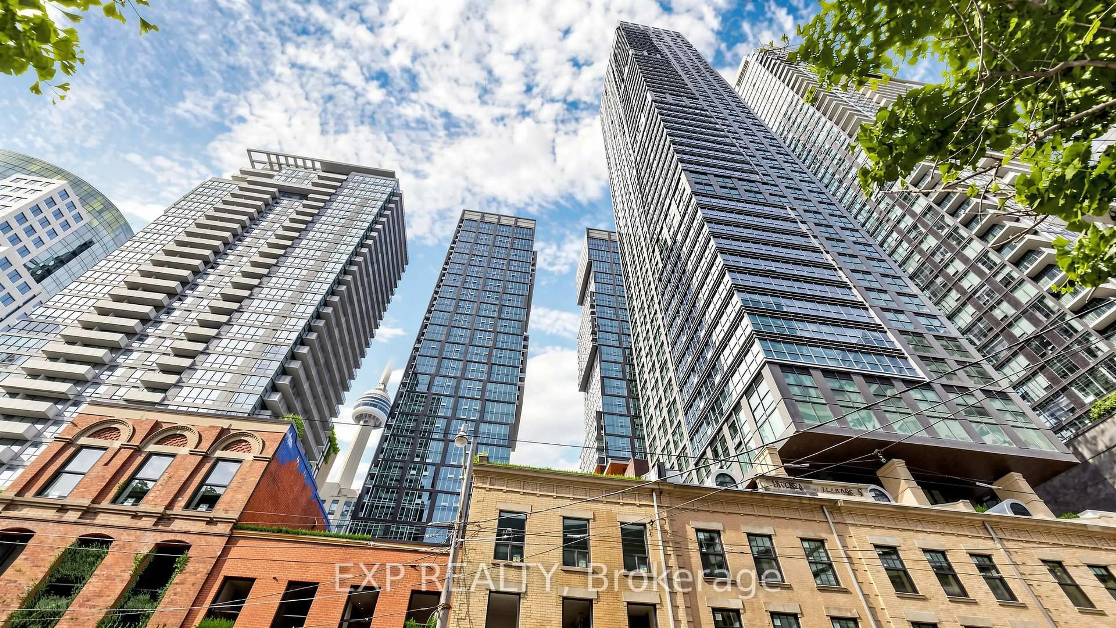 Unknown for 327 king St #601, Toronto Ontario M5V 0W7