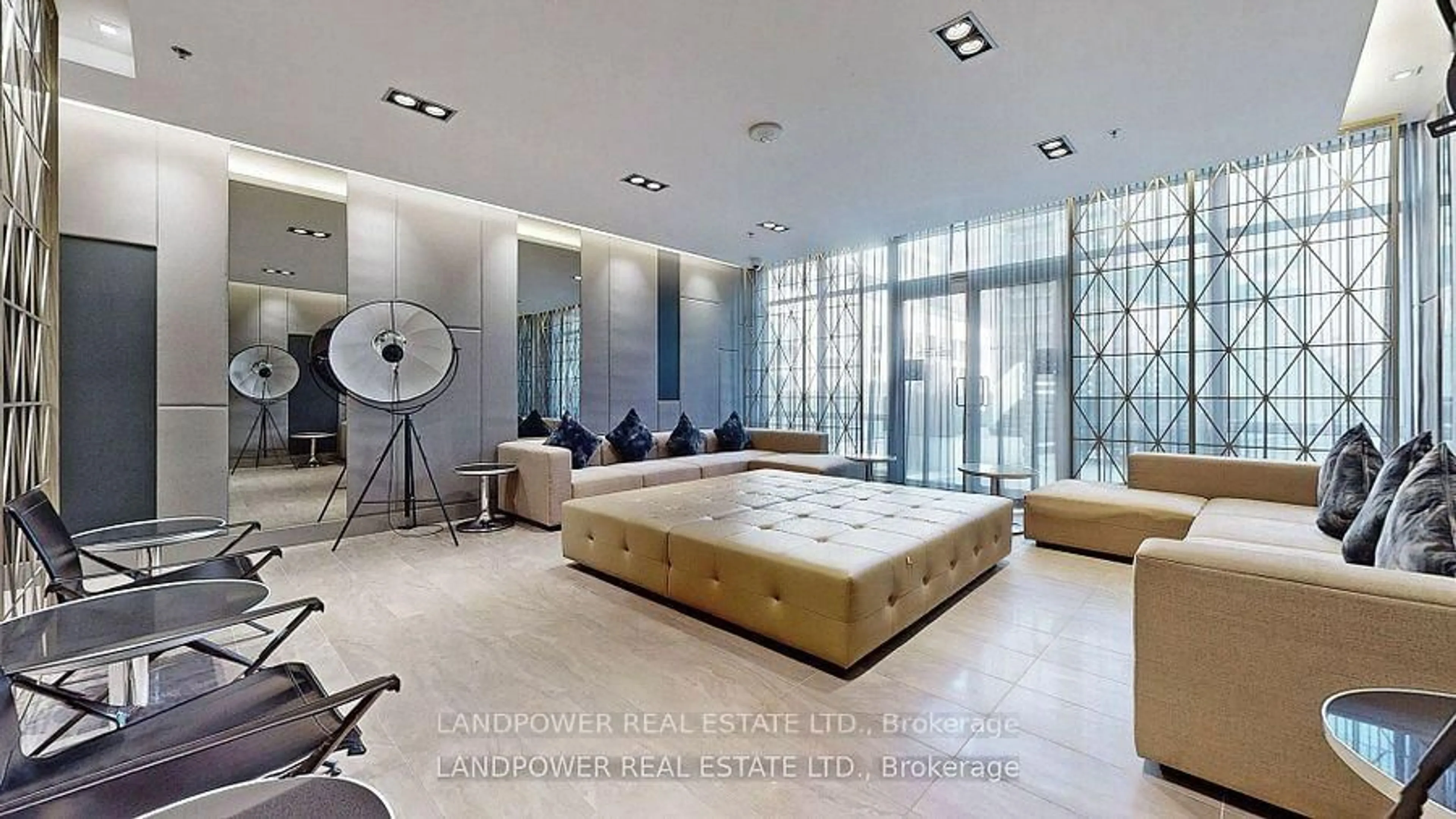 Lobby for 30 Nelson St #3702, Toronto Ontario M5V 0H5