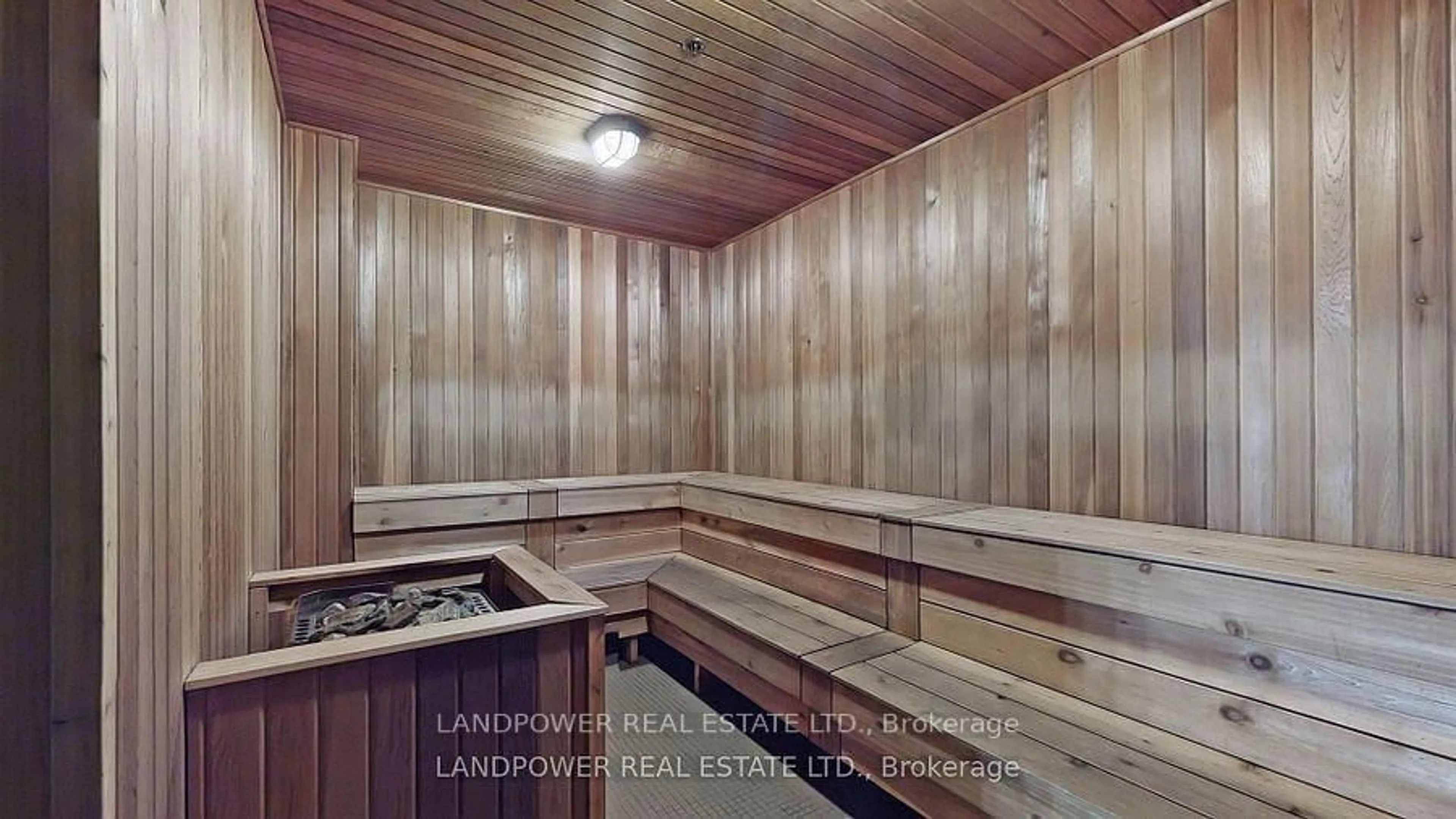 Laundry room for 30 Nelson St #3702, Toronto Ontario M5V 0H5